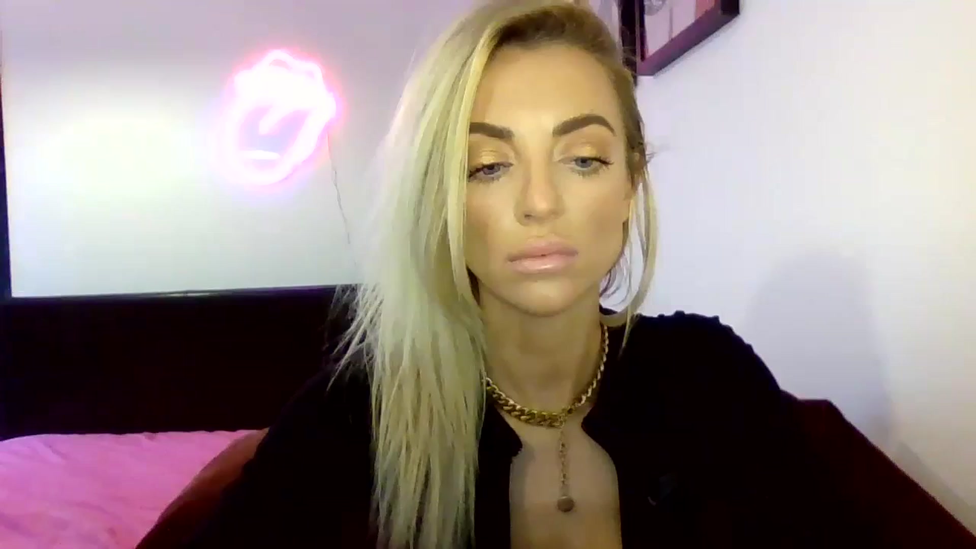 Gallery image thumbnail from Cherry_sour's myfreecams stream on, 01/25/2024, 13:01 image 18 of 20