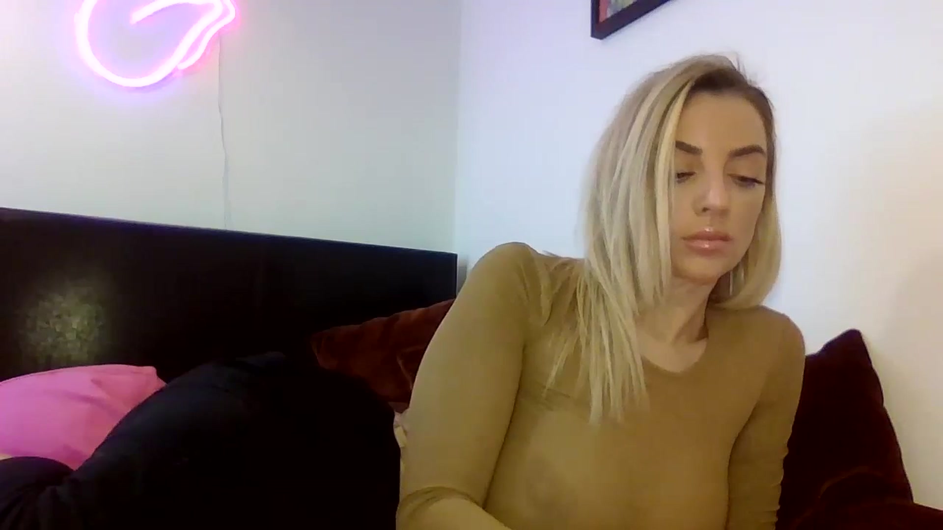Gallery image thumbnail from Cherry_sour's myfreecams stream on, 02/15/2024, 12:27 image 9 of 20