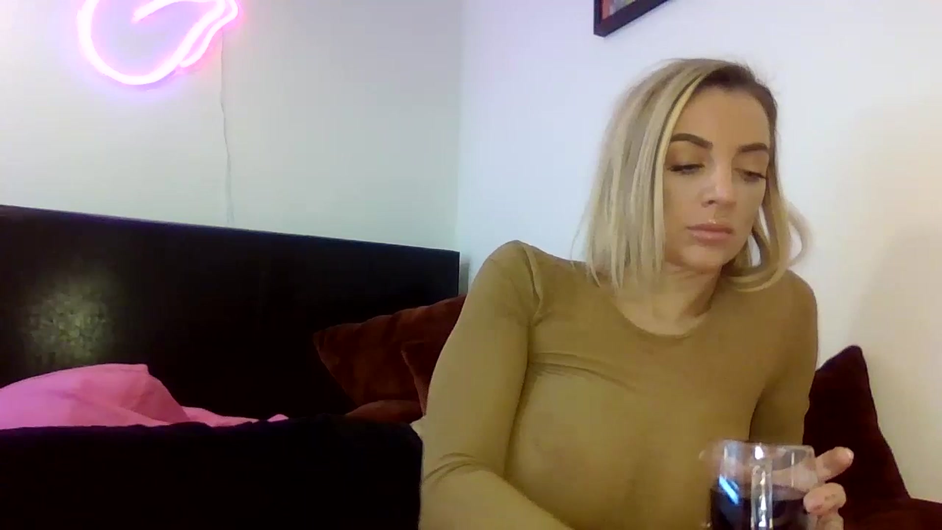 Gallery image thumbnail from Cherry_sour's myfreecams stream on, 02/15/2024, 12:27 image 15 of 20