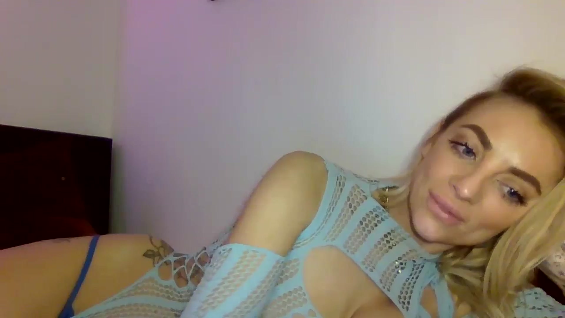 Gallery image thumbnail from Cherry_sour's myfreecams stream on, 02/19/2024, 22:40 image 15 of 20