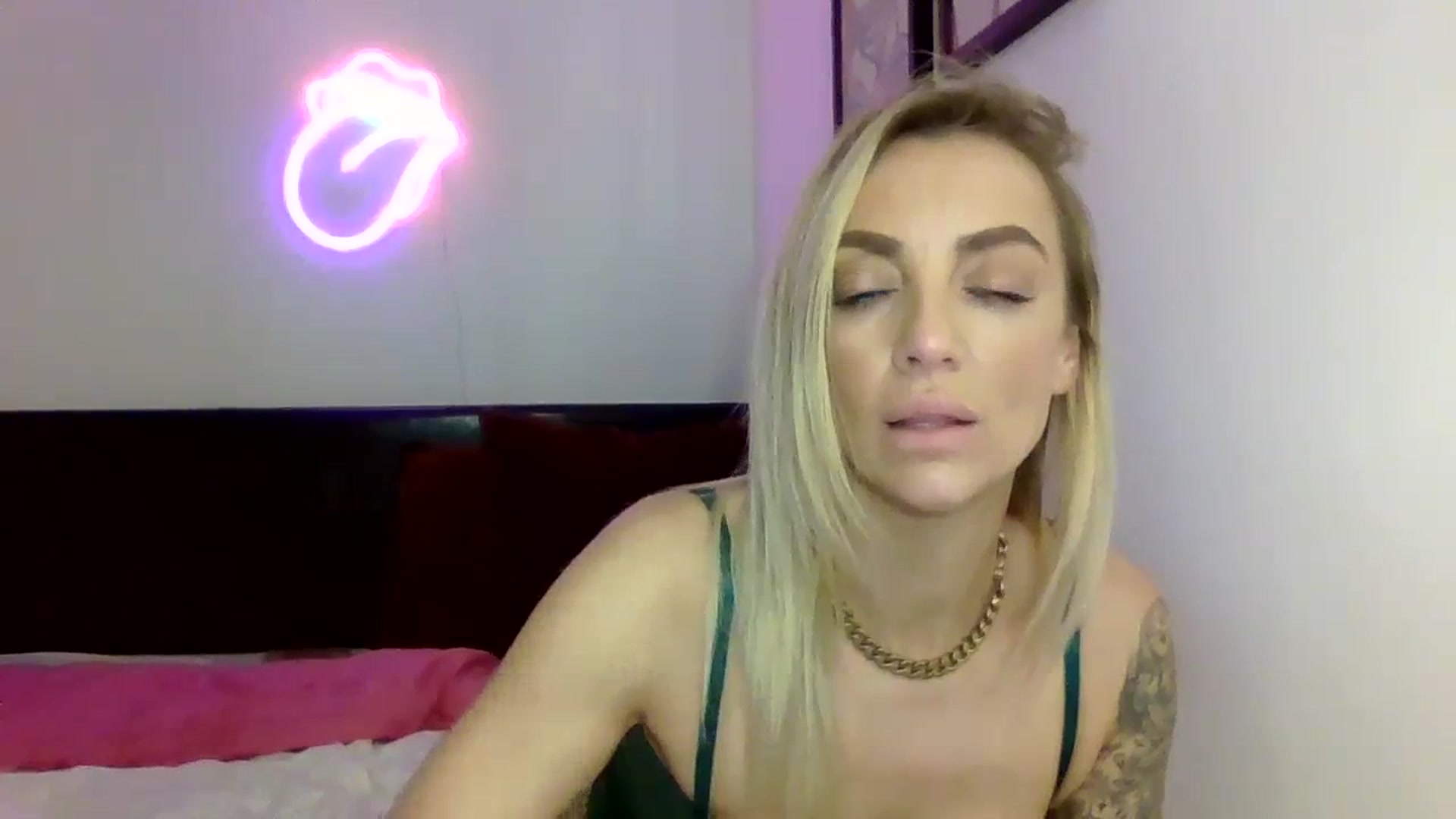 Gallery image thumbnail from Cherry_sour's myfreecams stream on, 02/20/2024, 19:48 image 2 of 20