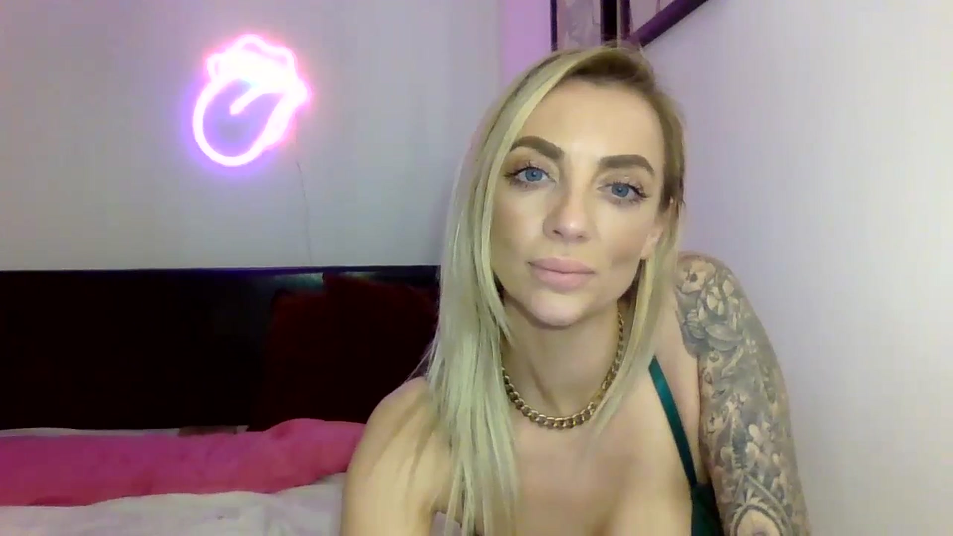Gallery image thumbnail from Cherry_sour's myfreecams stream on, 02/20/2024, 22:02 image 10 of 20