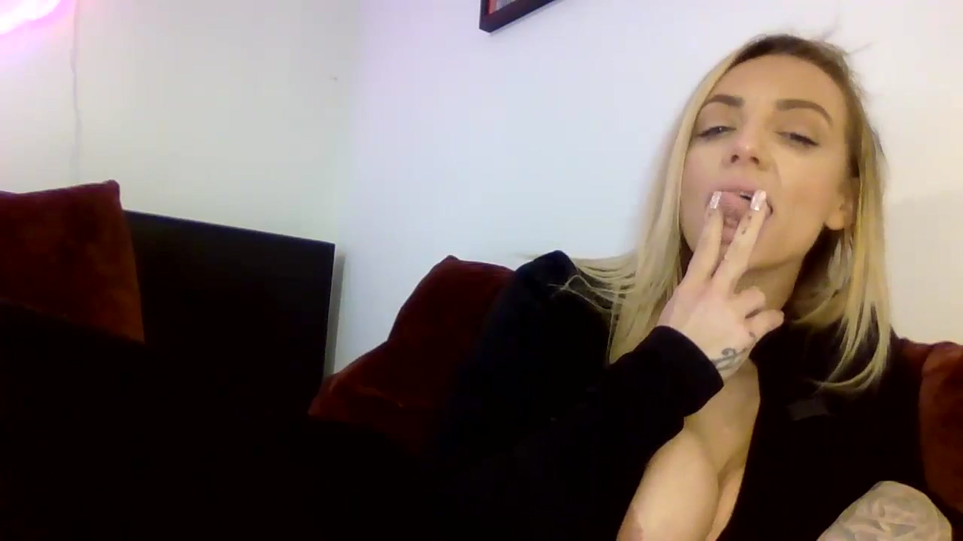 Gallery image thumbnail from Cherry_sour's myfreecams stream on, 02/27/2024, 15:23 image 3 of 20