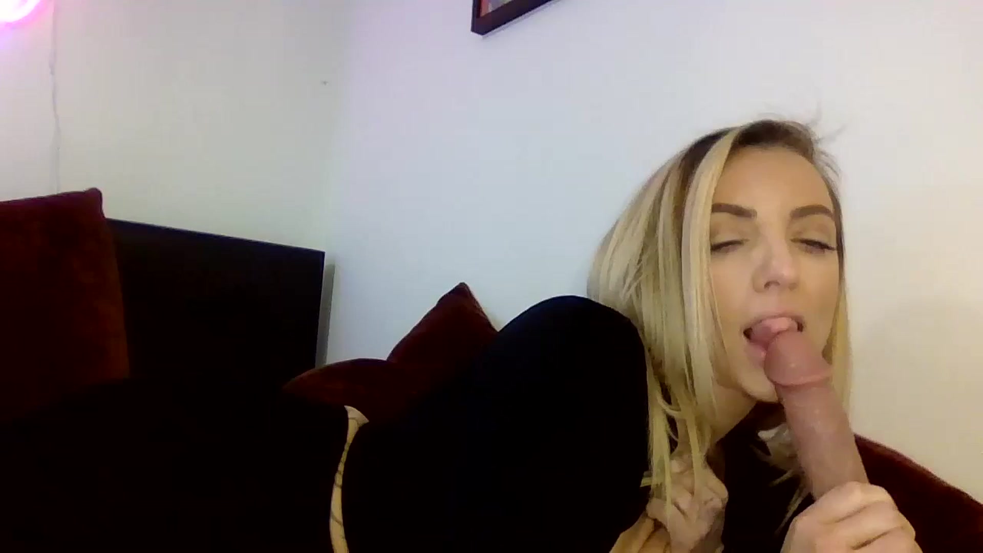 Gallery image thumbnail from Cherry_sour's myfreecams stream on, 02/27/2024, 15:23 image 1 of 20