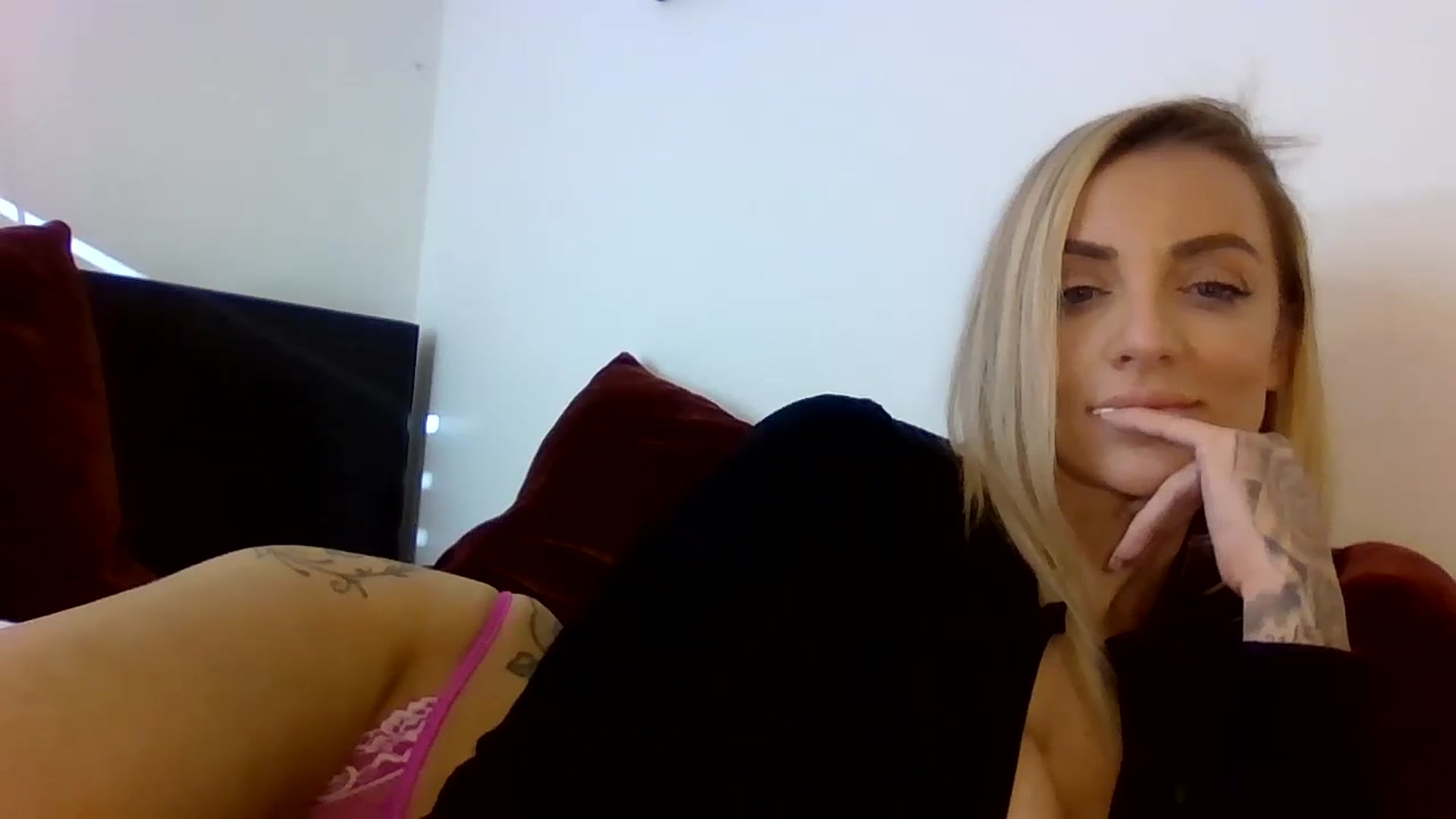 Gallery image thumbnail from Cherry_sour's myfreecams stream on, 02/27/2024, 15:23 image 17 of 20