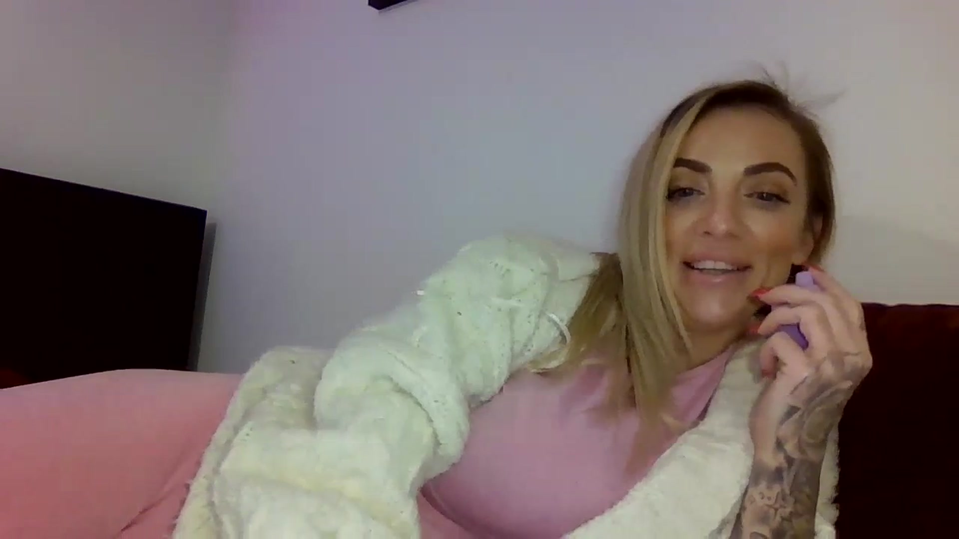 Gallery image thumbnail from Cherry_sour's myfreecams stream on, 02/28/2024, 15:29 image 20 of 20