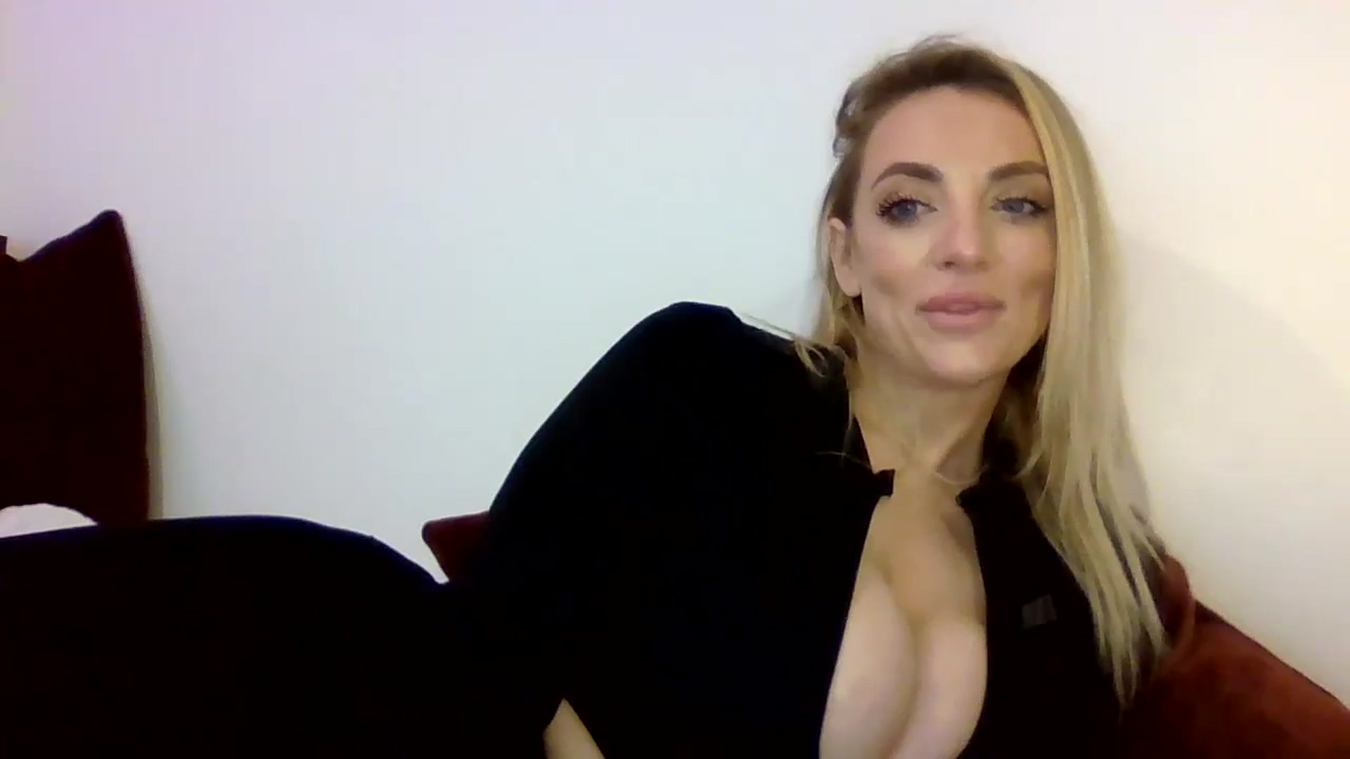 Gallery image thumbnail from Cherry_sour's myfreecams stream on, 03/07/2024, 12:18 image 8 of 20