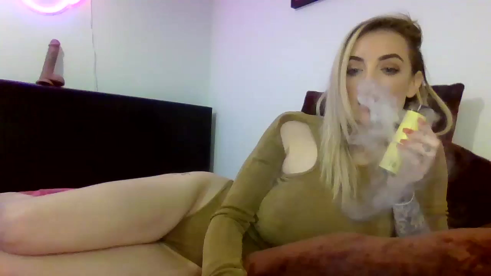 Gallery image thumbnail from Cherry_sour's myfreecams stream on, 03/13/2024, 12:29 image 1 of 20