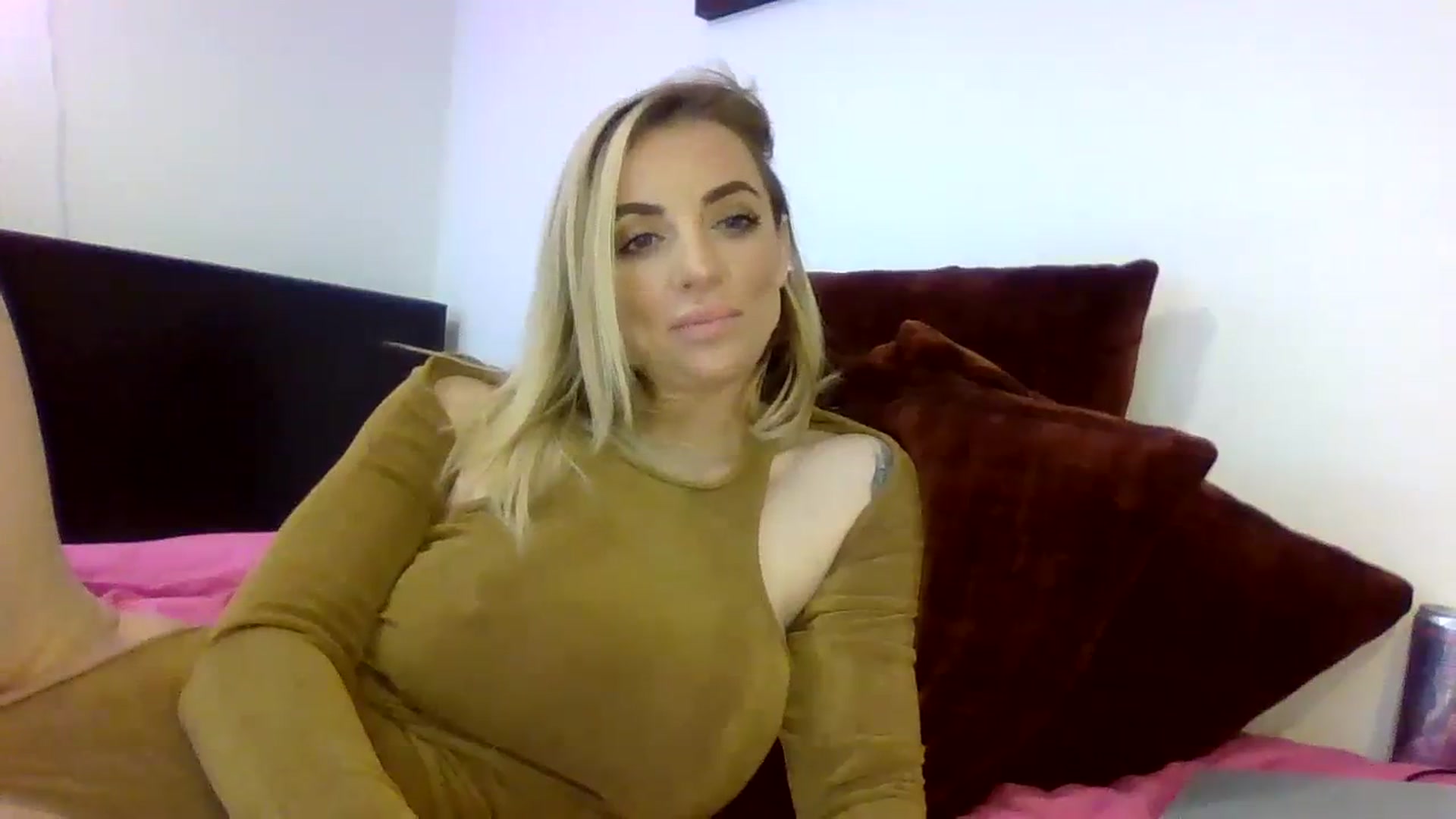 Gallery image thumbnail from Cherry_sour's myfreecams stream on, 03/13/2024, 12:29 image 19 of 20