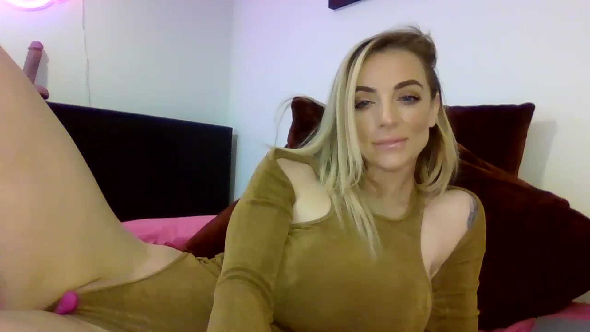 Gallery image thumbnail from Cherry_sour's myfreecams stream on, 03/13/2024, 12:29 image 15 of 20