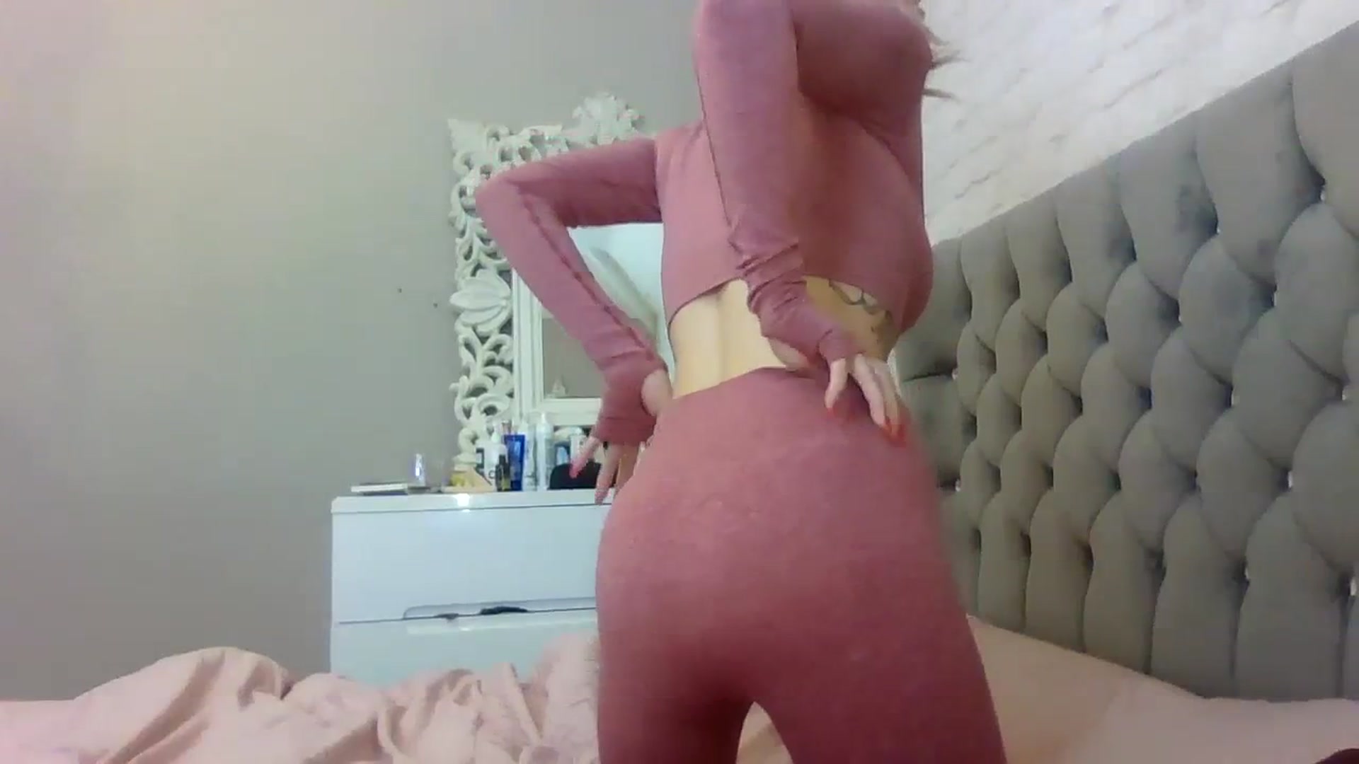 Gallery image thumbnail from Cherry_sour's myfreecams stream on, 03/20/2024, 14:13 image 2 of 20