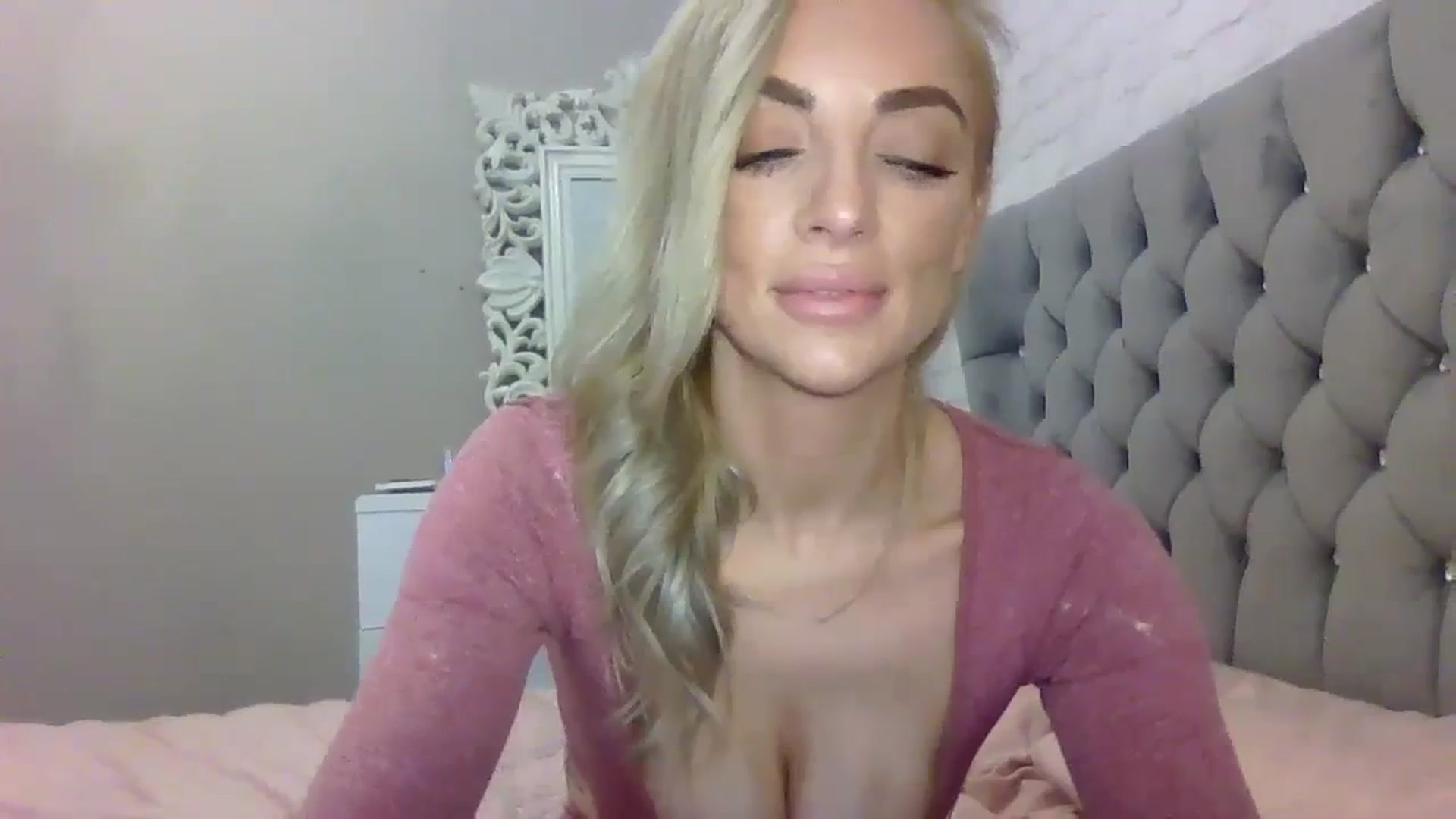 Gallery image thumbnail from Cherry_sour's myfreecams stream on, 03/20/2024, 15:35 image 10 of 20