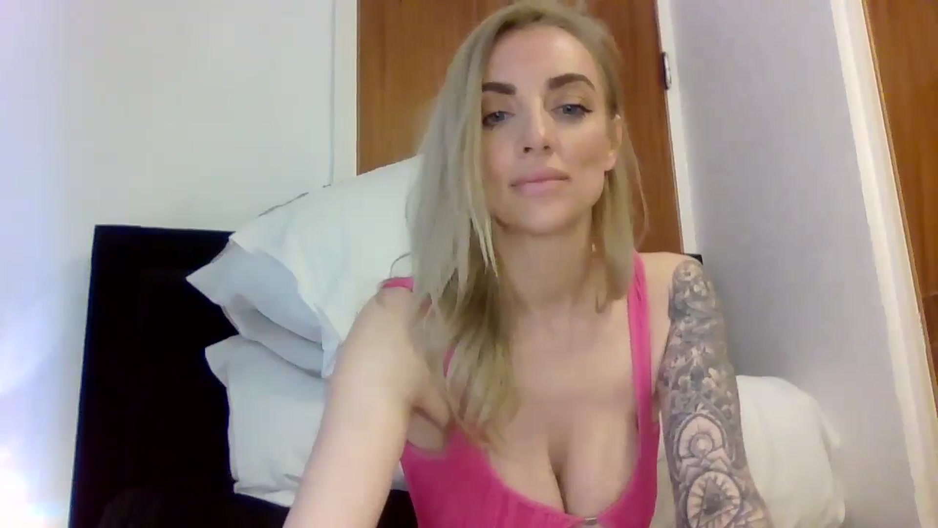 Gallery image thumbnail from Cherry_sour's myfreecams stream on, 04/02/2024, 11:39 image 20 of 20