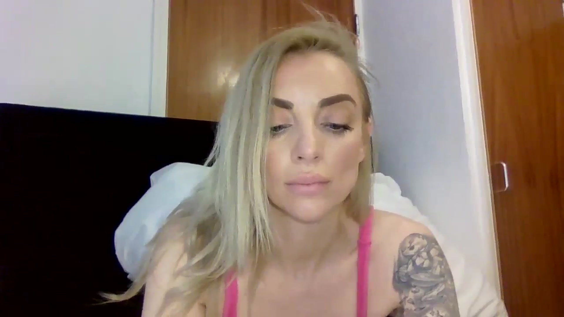 Gallery image thumbnail from Cherry_sour's myfreecams stream on, 04/02/2024, 12:33 image 4 of 20