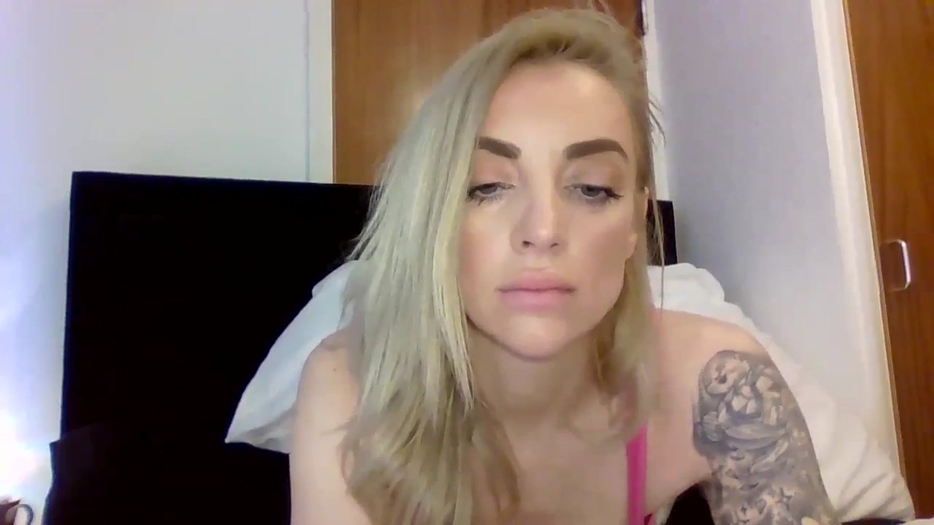 Gallery image thumbnail from Cherry_sour's myfreecams stream on, 04/02/2024, 12:33 image 18 of 20