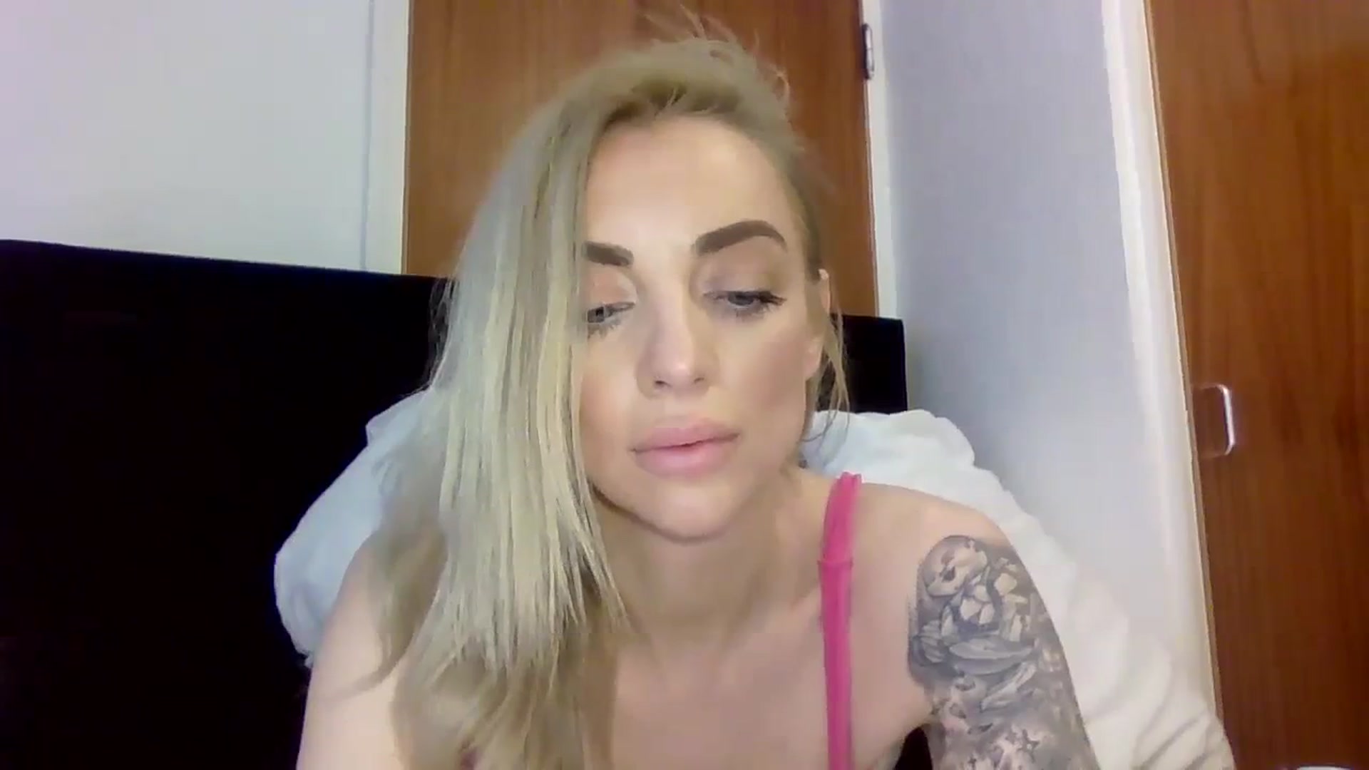 Gallery image thumbnail from Cherry_sour's myfreecams stream on, 04/02/2024, 12:33 image 5 of 20