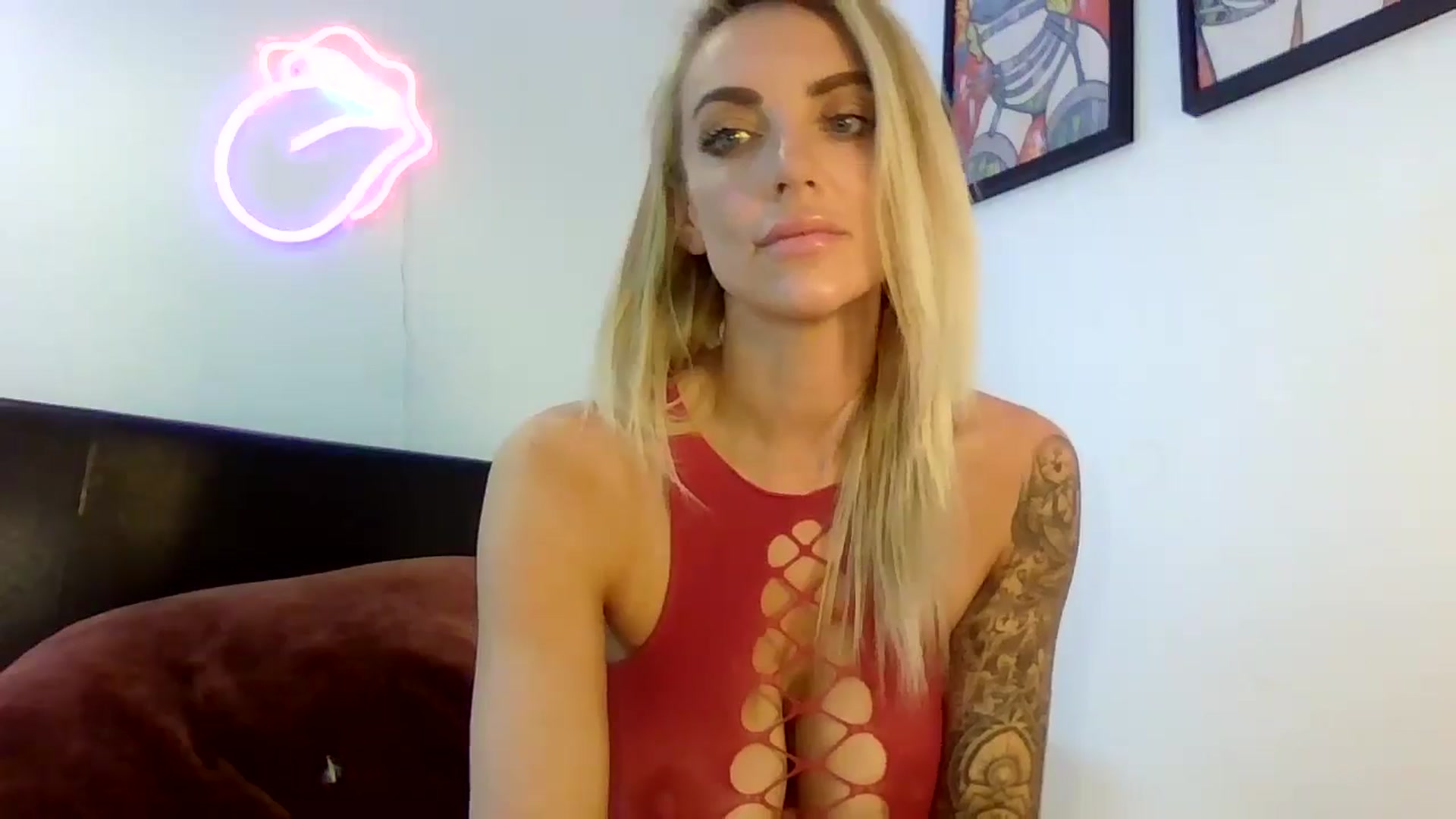 Gallery image thumbnail from Cherry_sour's myfreecams stream on, 05/08/2024, 13:46 image 9 of 20
