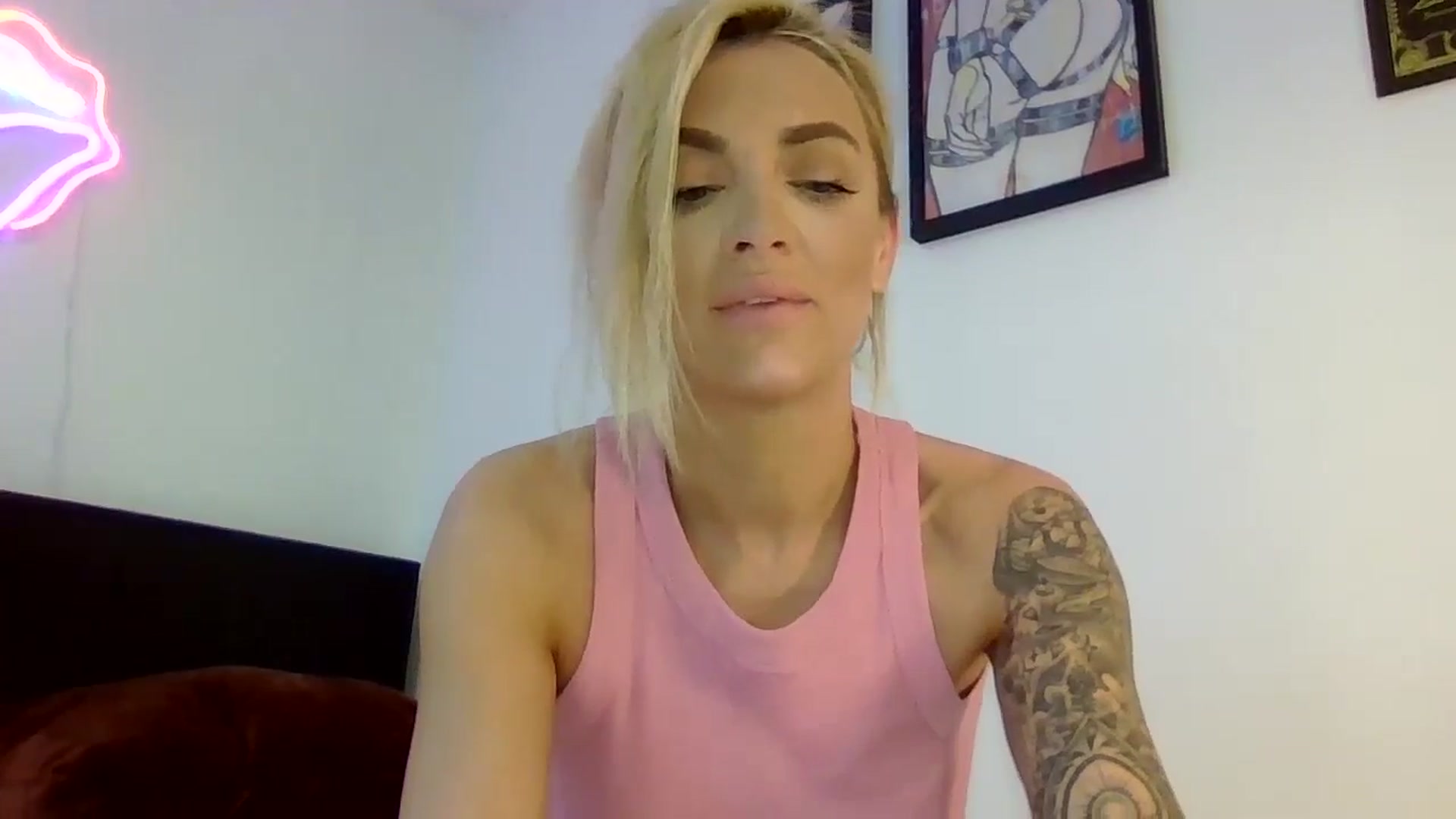 Gallery image thumbnail from Cherry_sour's myfreecams stream on, 05/13/2024, 11:48 image 13 of 20
