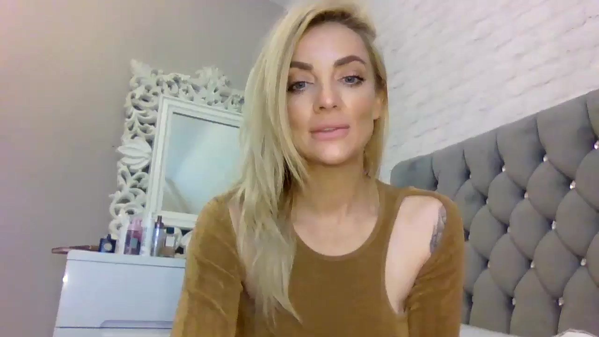 Gallery image thumbnail from Cherry_sour's myfreecams stream on, 05/22/2024, 14:20 image 18 of 20