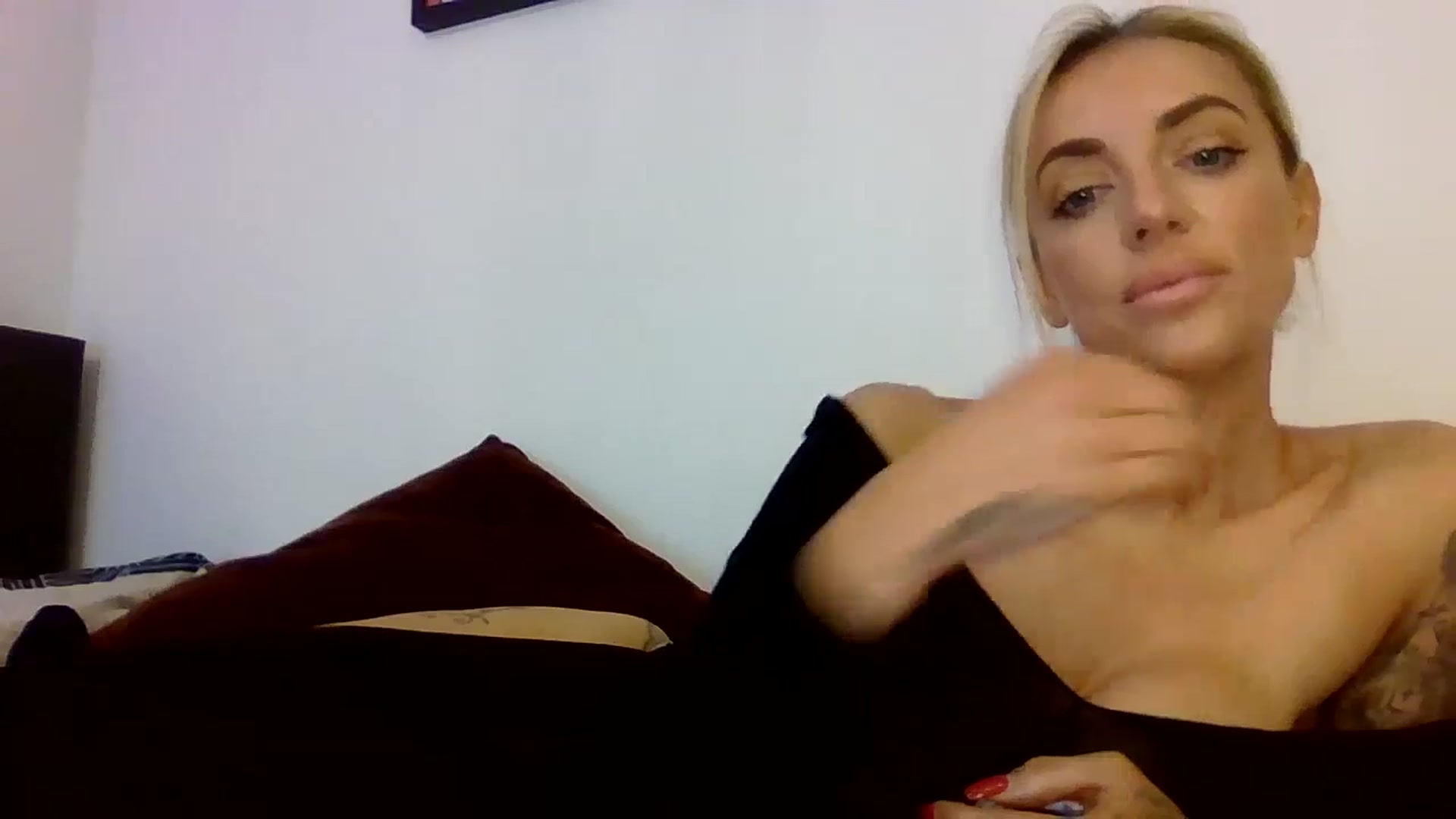 Gallery image thumbnail from Cherry_sour's myfreecams stream on, 05/30/2024, 14:14 image 17 of 20