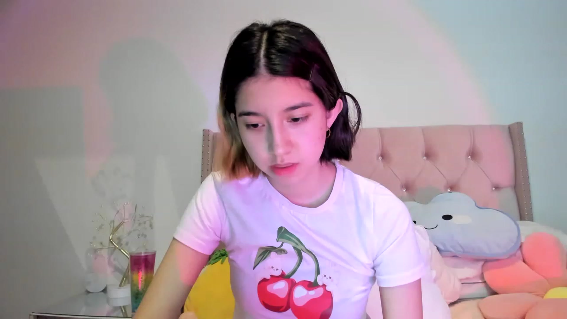 Gallery image thumbnail from Cherrycute666's myfreecams stream on, 11/15/2022, 05:58 image 14 of 20