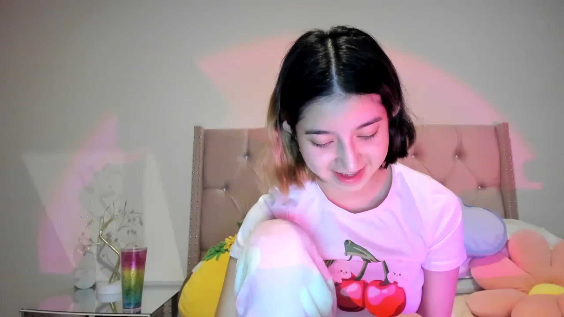 Gallery image thumbnail from Cherrycute666's myfreecams stream on, 11/15/2022, 05:58 image 13 of 20