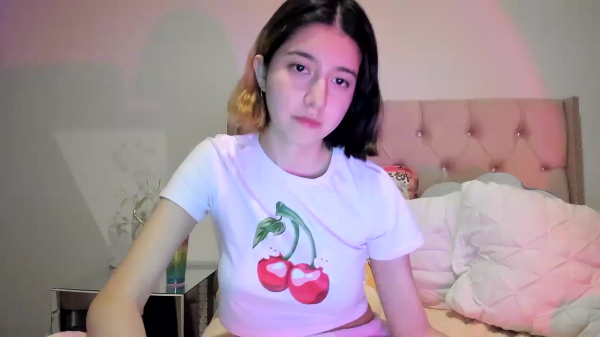 Gallery image thumbnail from Cherrycute666's myfreecams stream on, 11/15/2022, 06:39 image 19 of 20