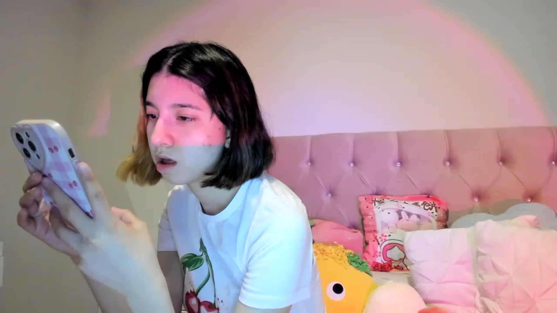 Gallery image thumbnail from Cherrycute666's myfreecams stream on, 11/15/2022, 08:06 image 8 of 20