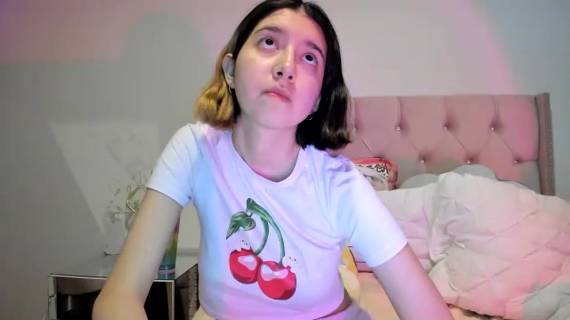 Gallery image thumbnail from Cherrycute666's myfreecams stream on, 11/15/2022, 08:06 image 1 of 20