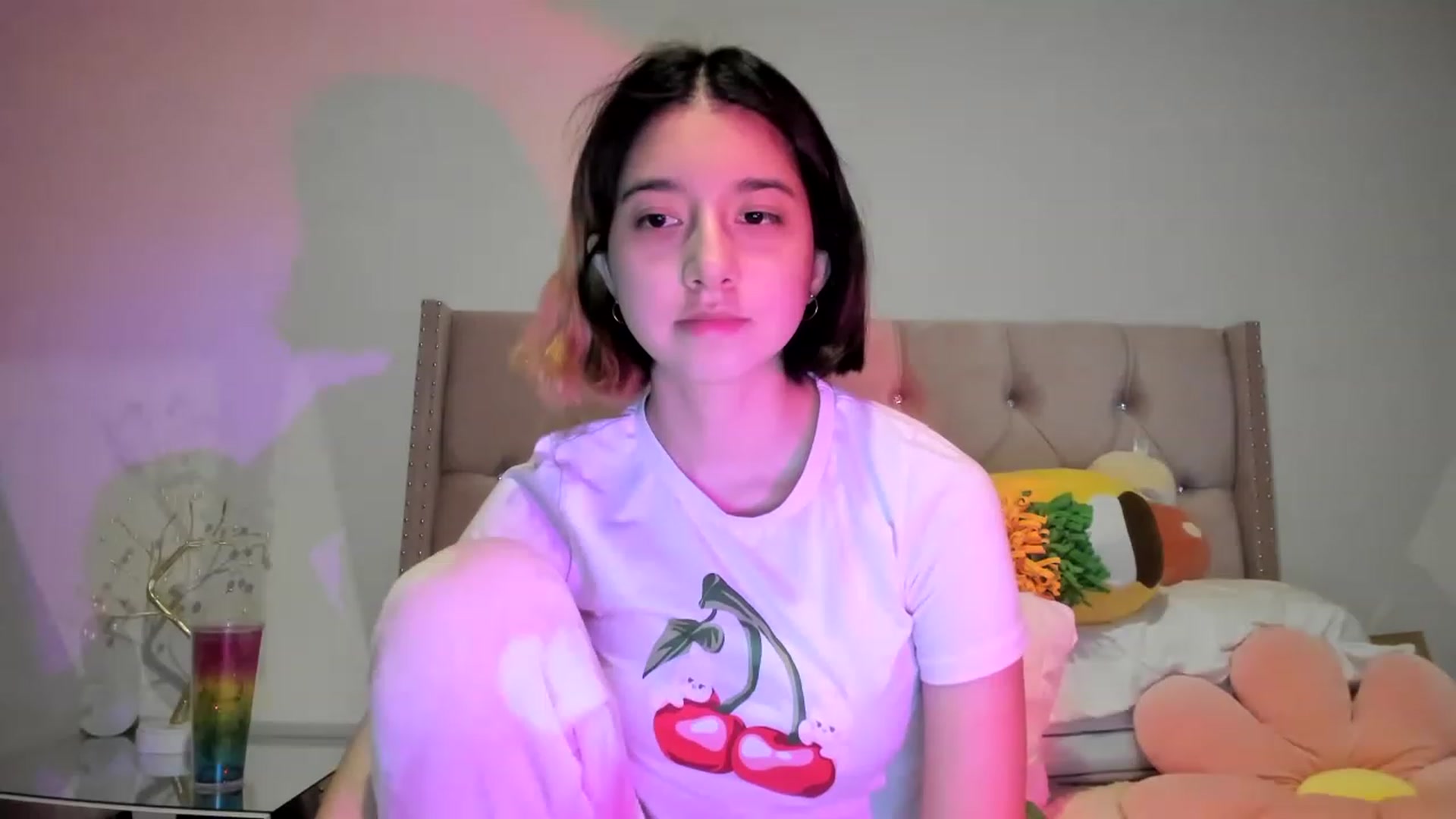 Gallery image thumbnail from Cherrycute666's myfreecams stream on, 11/15/2022, 10:42 image 4 of 20