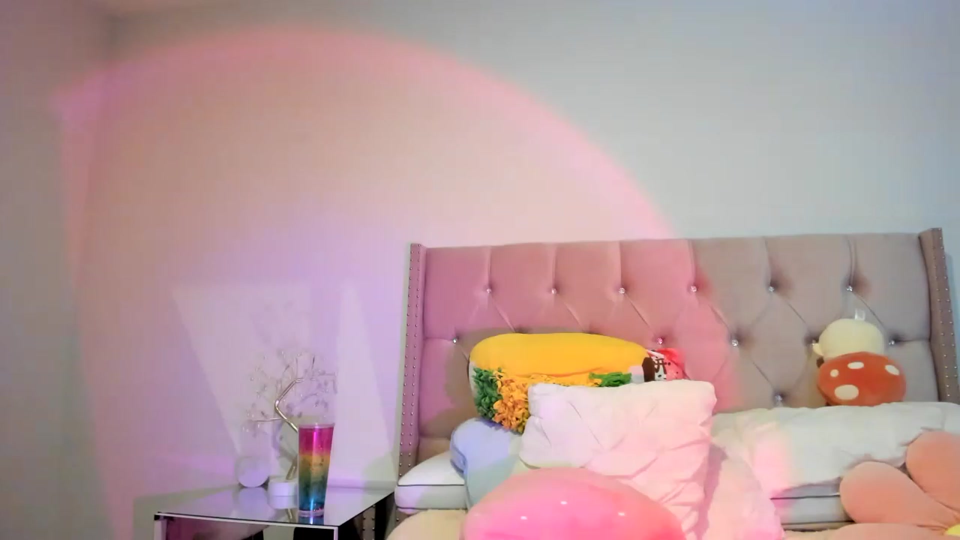 Gallery image thumbnail from Cherrycute666's myfreecams stream on, 11/15/2022, 11:48 image 8 of 20