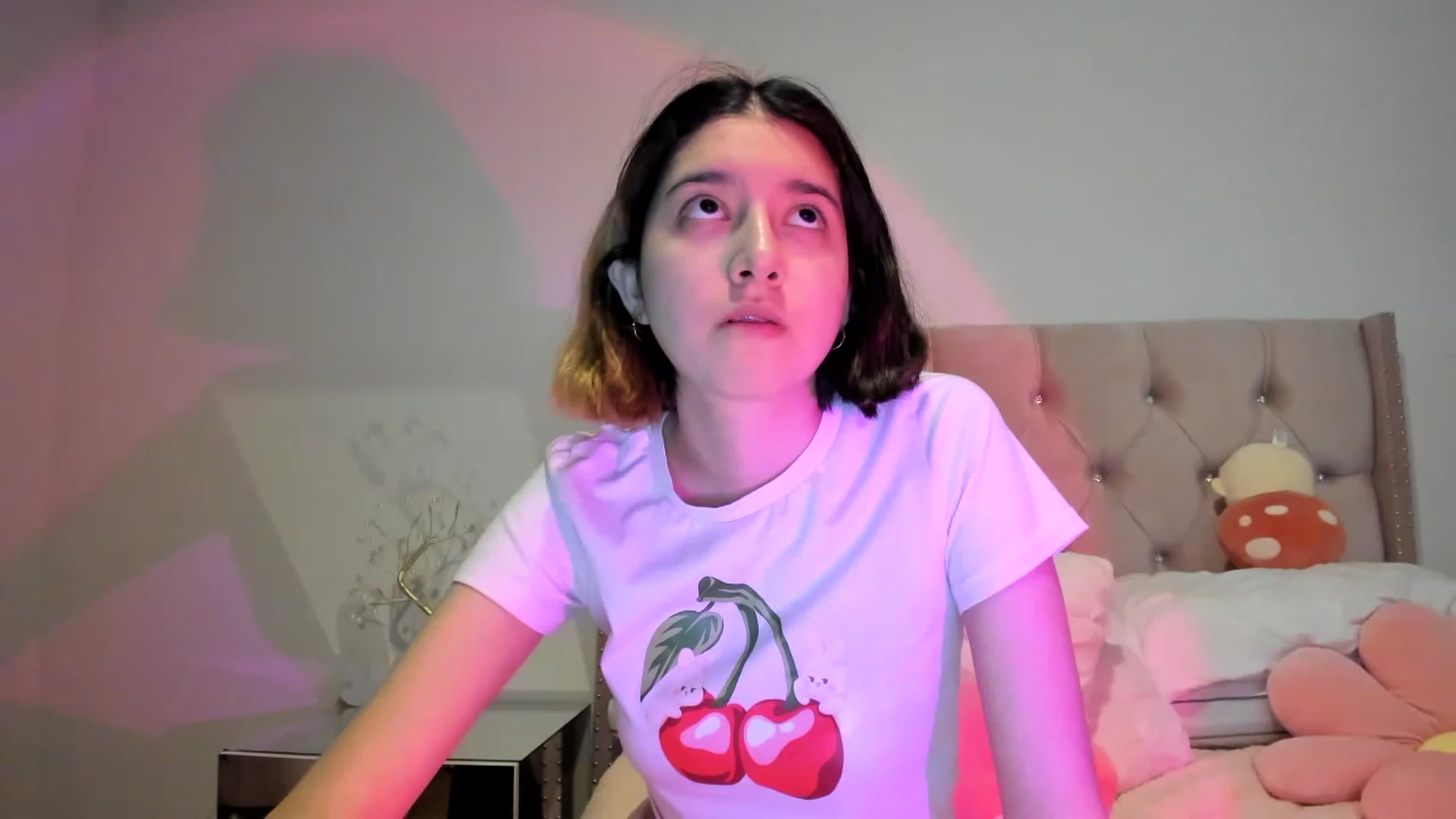 Gallery image thumbnail from Cherrycute666's myfreecams stream on, 11/15/2022, 11:48 image 18 of 20