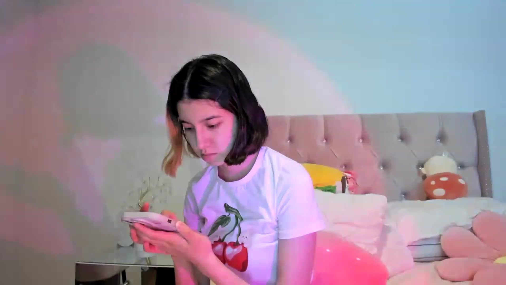 Gallery image thumbnail from Cherrycute666's myfreecams stream on, 11/15/2022, 11:48 image 19 of 20