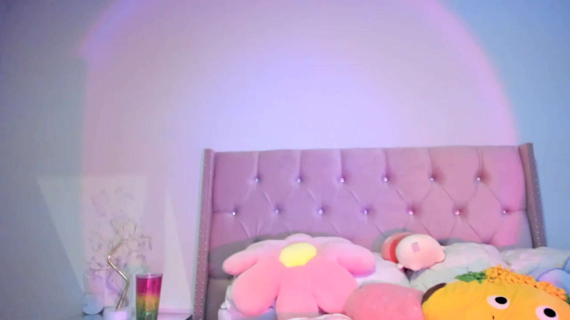 Gallery image thumbnail from Cherrycute666's myfreecams stream on, 11/16/2022, 02:21 image 18 of 20