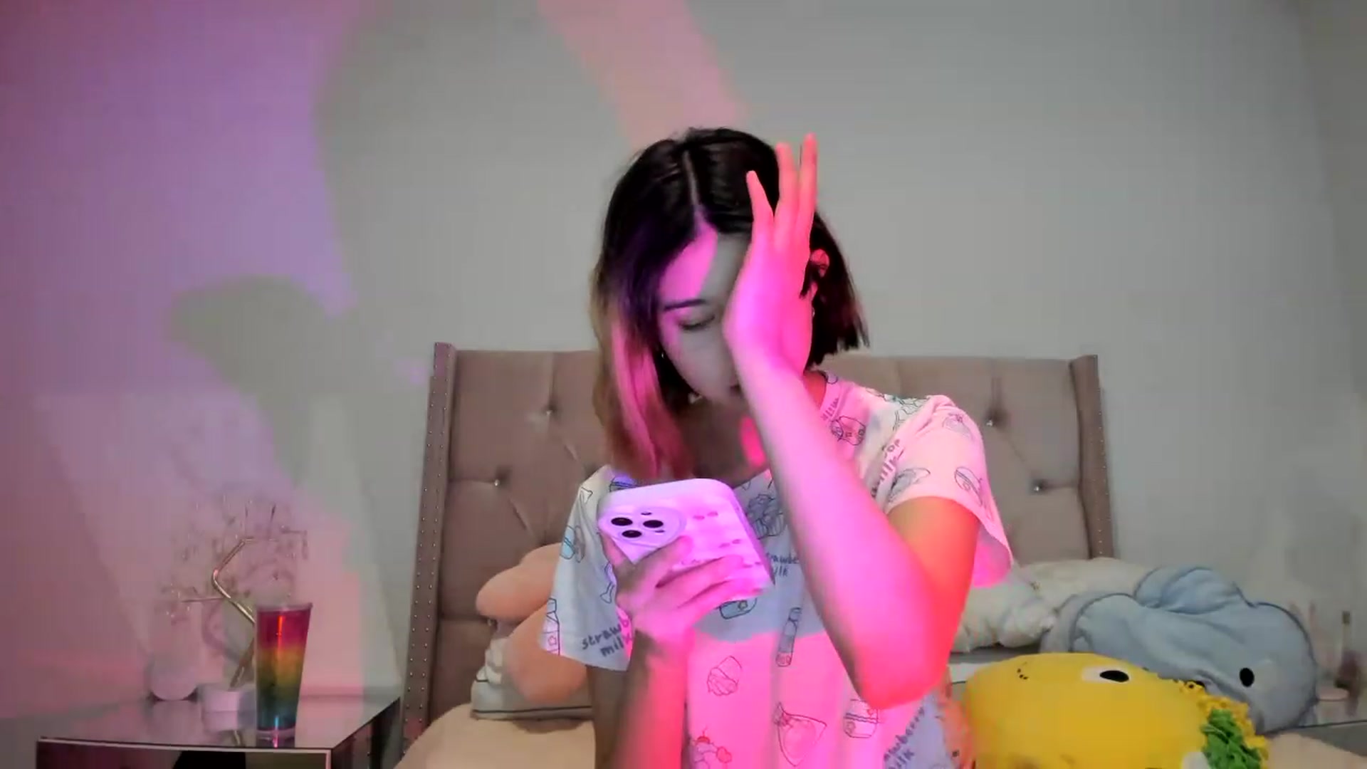 Gallery image thumbnail from Cherrycute666's myfreecams stream on, 11/16/2022, 07:54 image 8 of 20