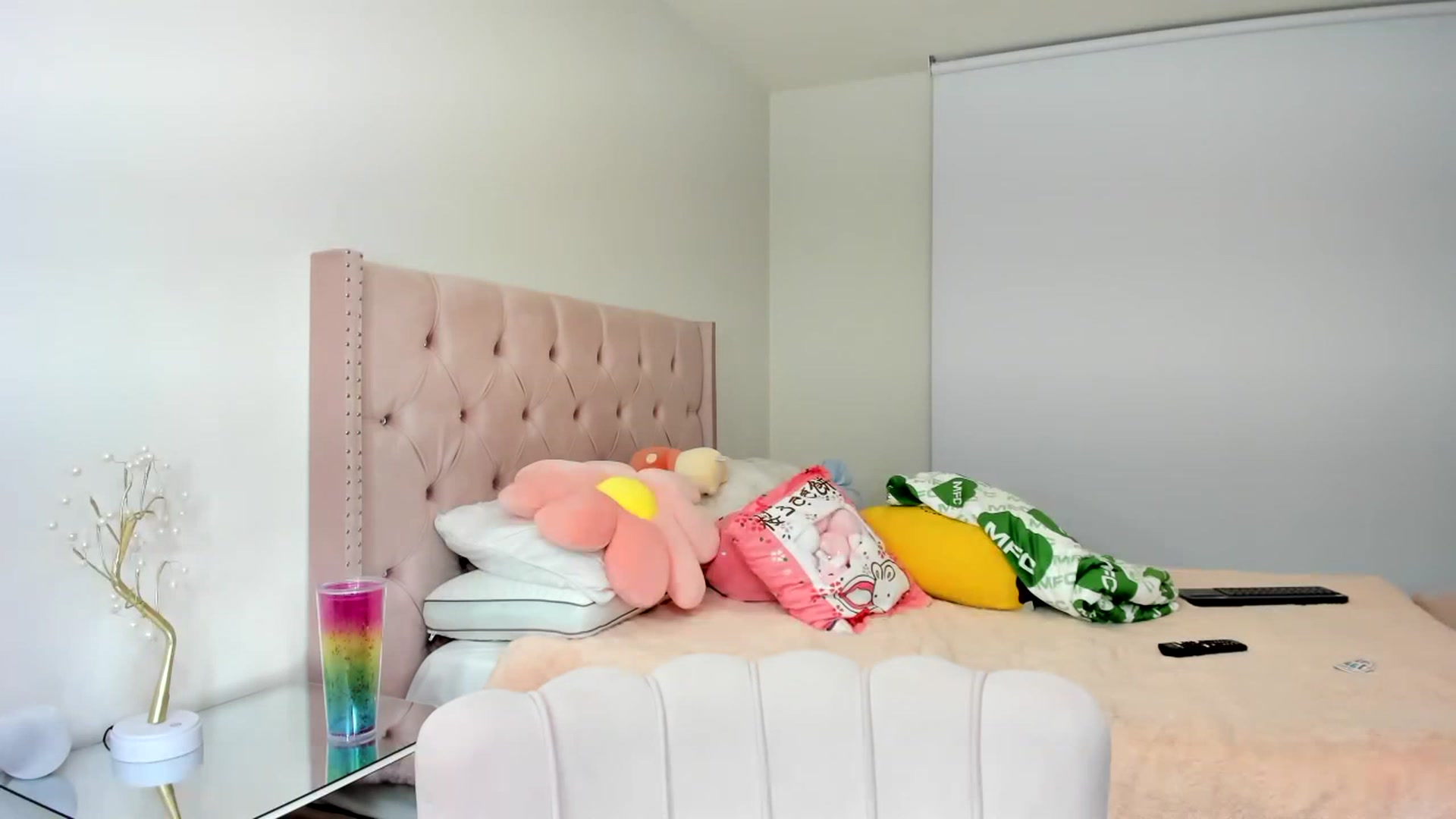 Gallery image thumbnail from Cherrycute666's myfreecams stream on, 11/16/2022, 07:54 image 18 of 20