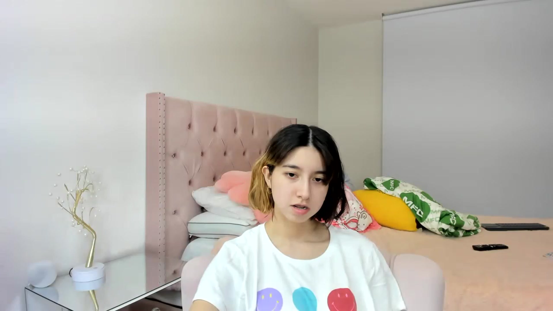 Gallery image thumbnail from Cherrycute666's myfreecams stream on, 11/16/2022, 07:54 image 2 of 20