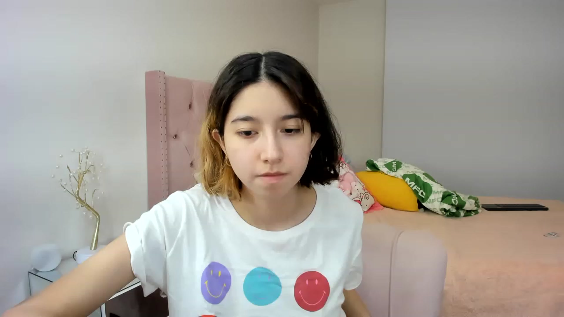 Gallery image thumbnail from Cherrycute666's myfreecams stream on, 11/16/2022, 07:54 image 14 of 20