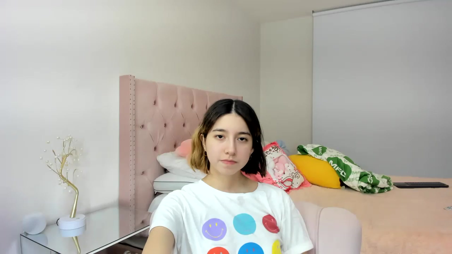 Gallery image thumbnail from Cherrycute666's myfreecams stream on, 11/16/2022, 07:54 image 6 of 20