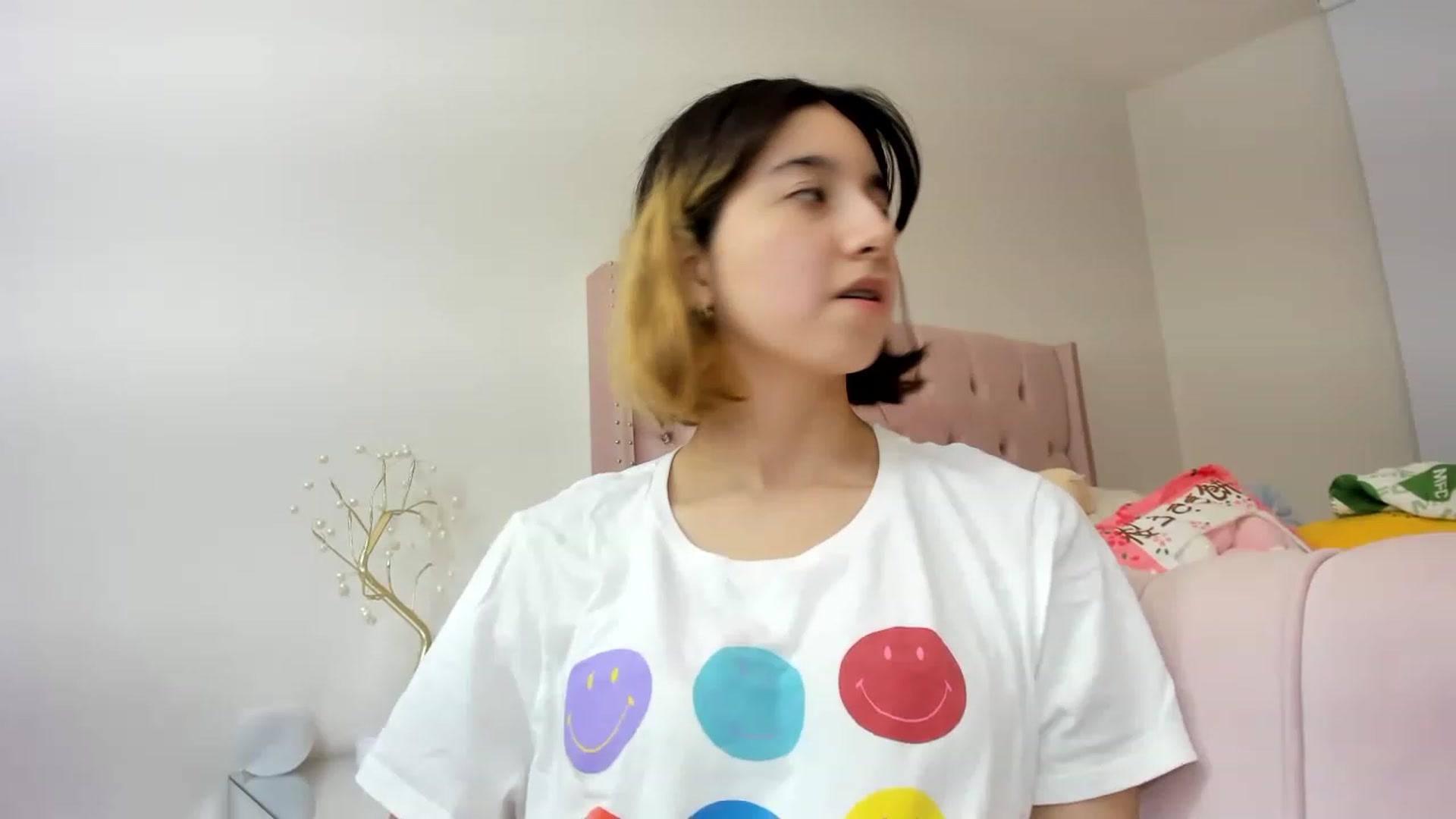 Gallery image thumbnail from Cherrycute666's myfreecams stream on, 11/16/2022, 08:11 image 1 of 20