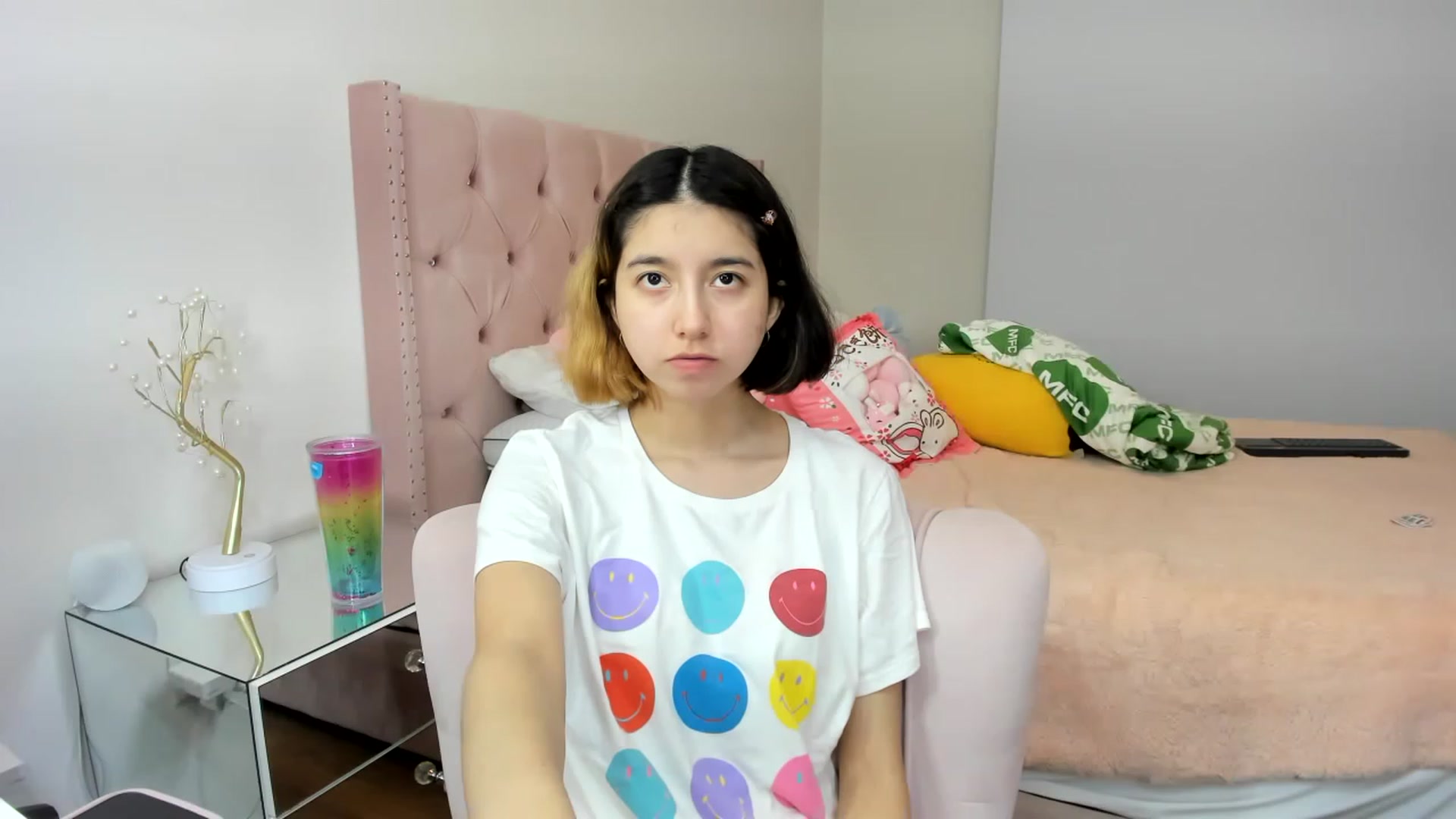 Gallery image thumbnail from Cherrycute666's myfreecams stream on, 11/16/2022, 08:11 image 18 of 20