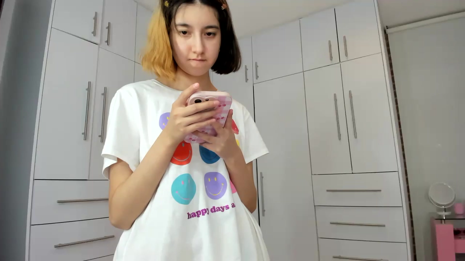 Gallery image thumbnail from Cherrycute666's myfreecams stream on, 11/17/2022, 08:59 image 1 of 20