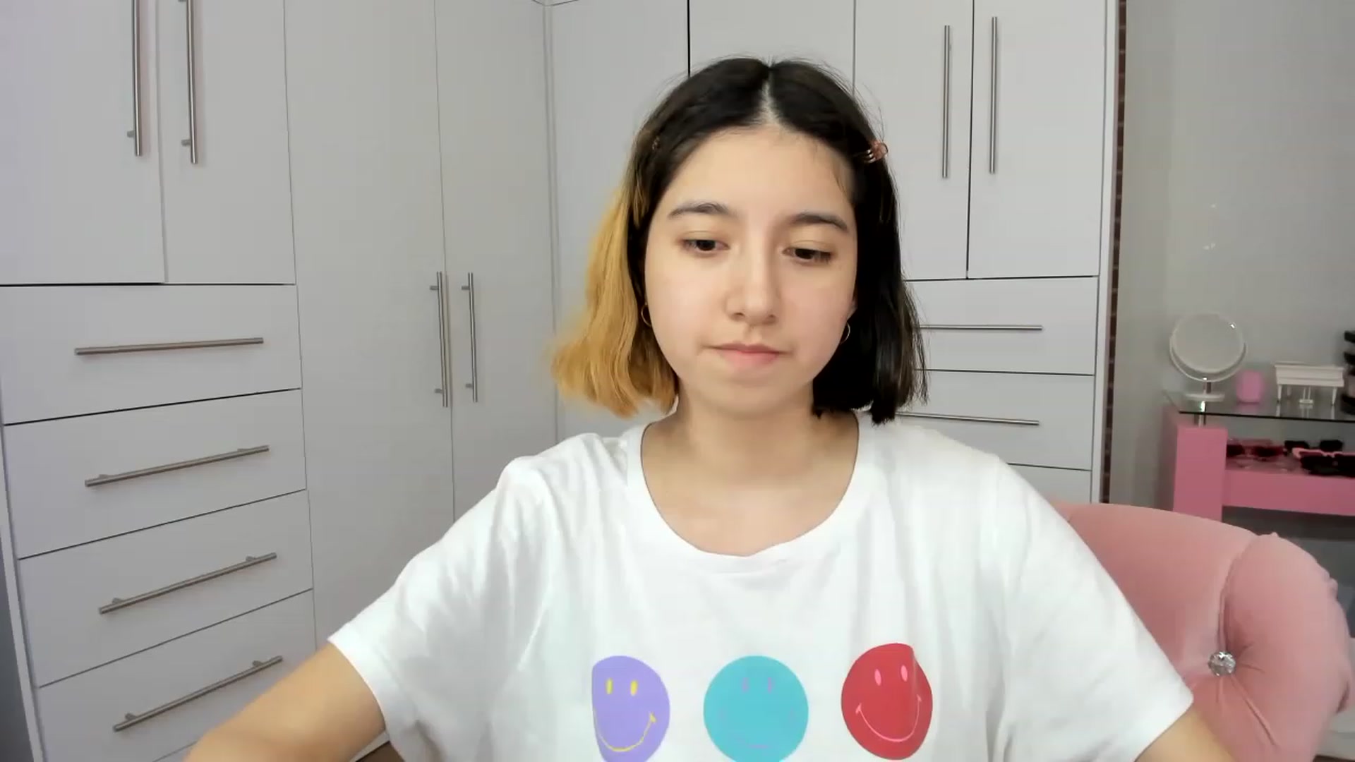 Gallery image thumbnail from Cherrycute666's myfreecams stream on, 11/17/2022, 08:59 image 2 of 20