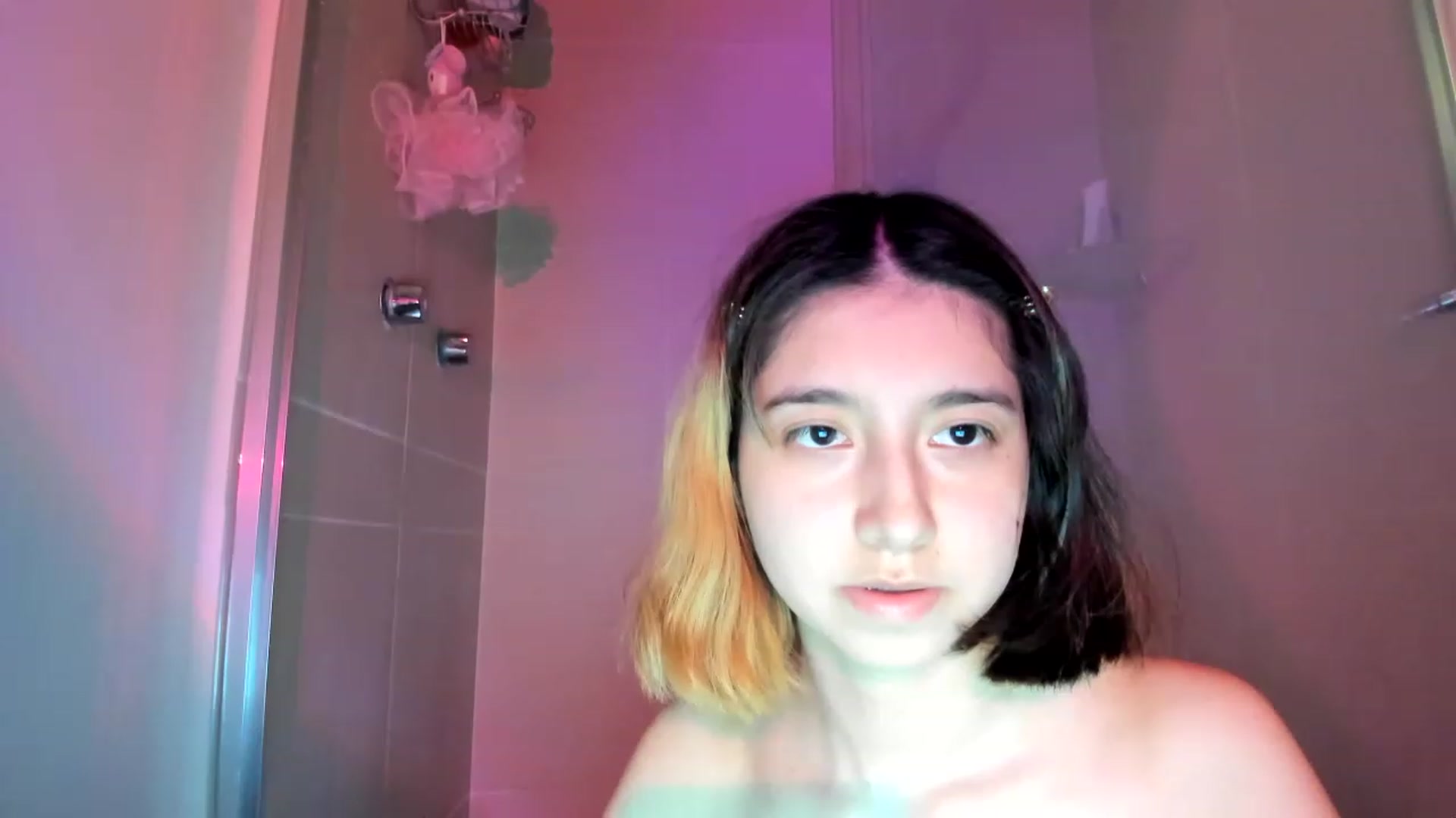 Gallery image thumbnail from Cherrycute666's myfreecams stream on, 11/17/2022, 08:59 image 9 of 20