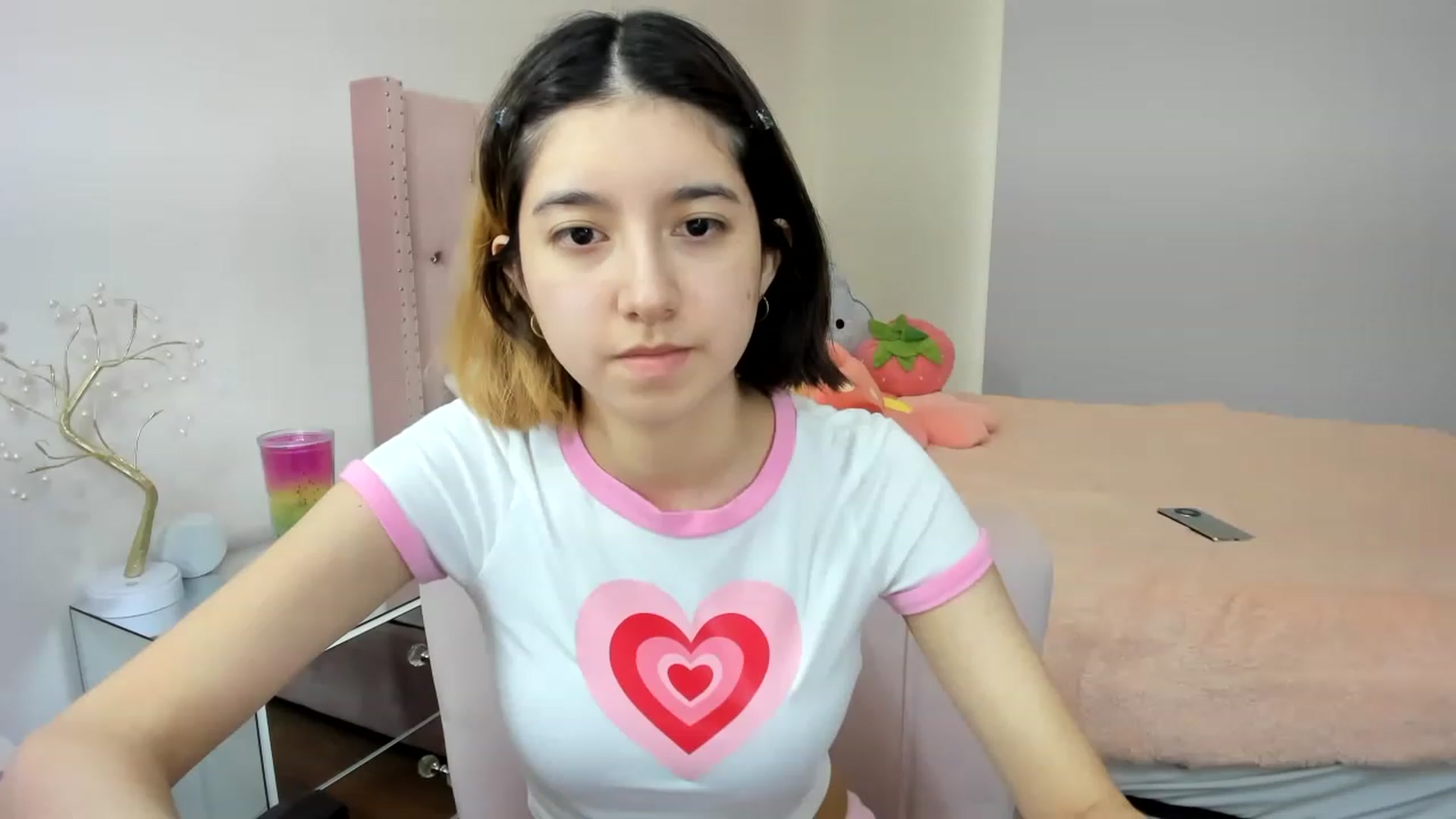 Gallery image thumbnail from Cherrycute666's myfreecams stream on, 11/17/2022, 23:52 image 11 of 20
