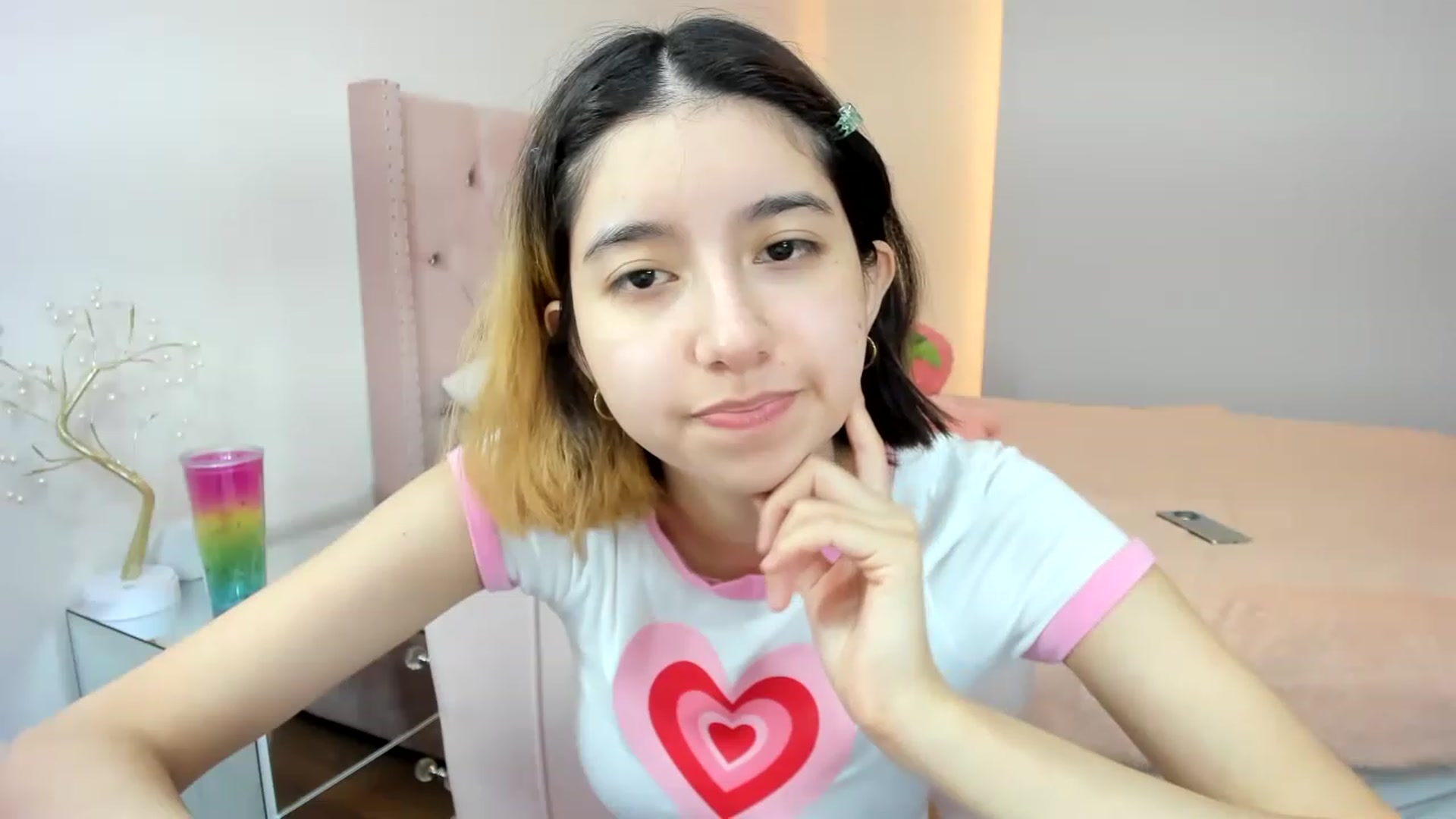 Gallery image thumbnail from Cherrycute666's myfreecams stream on, 11/17/2022, 23:52 image 16 of 20