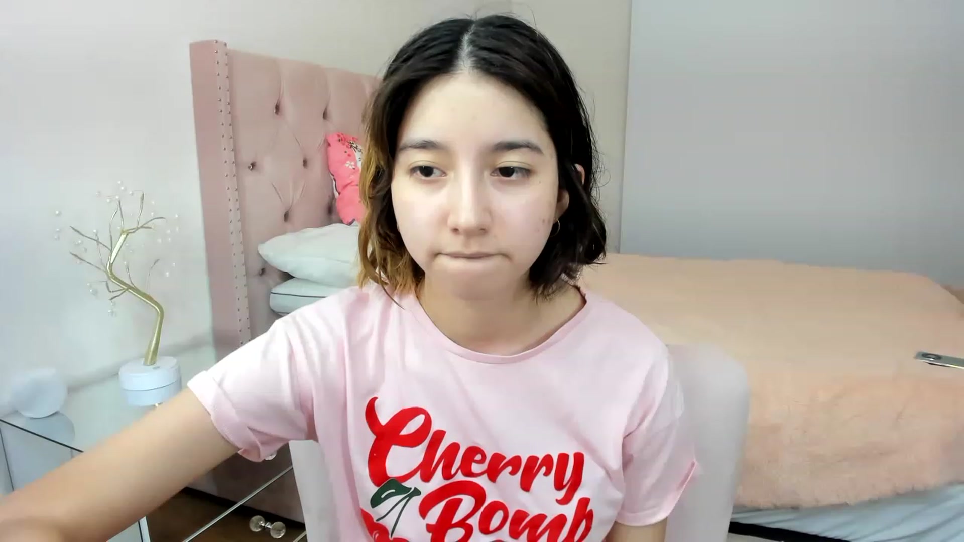 Gallery image thumbnail from Cherrycute666's myfreecams stream on, 11/18/2022, 05:16 image 19 of 20