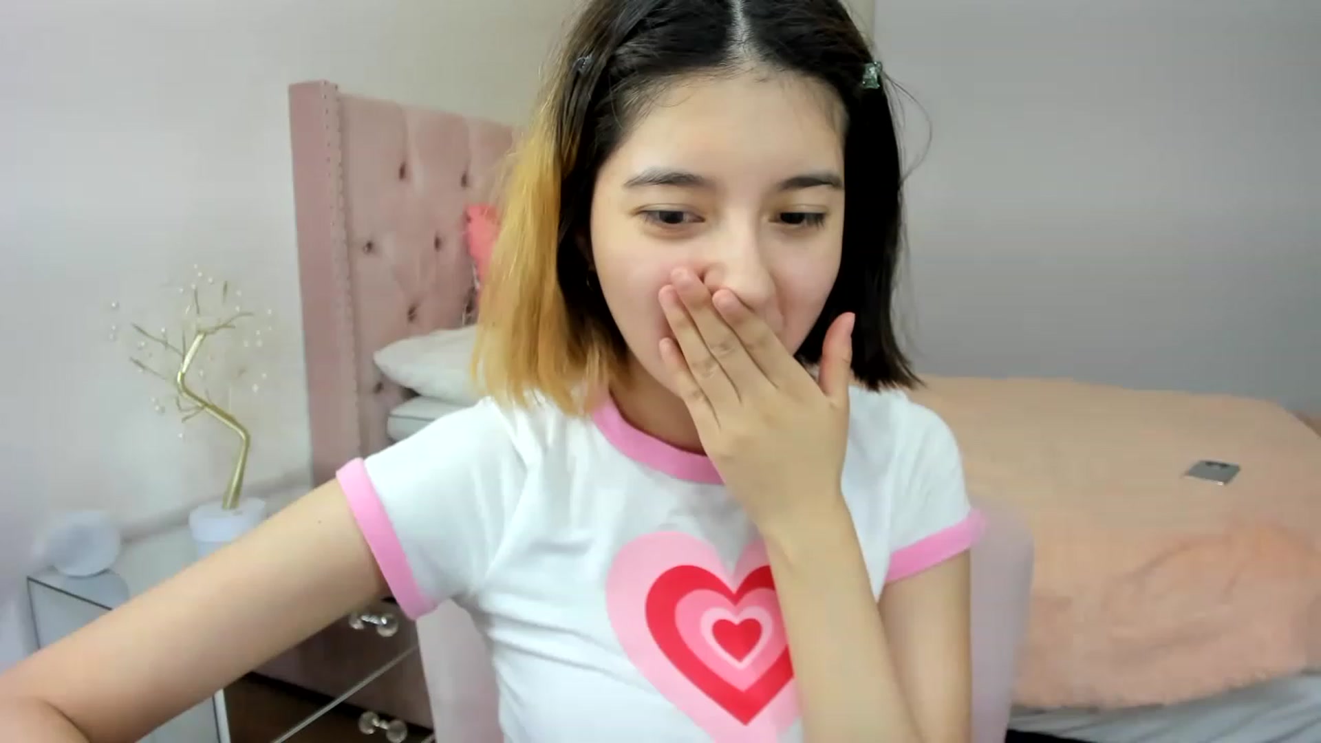 Gallery image thumbnail from Cherrycute666's myfreecams stream on, 11/18/2022, 05:16 image 6 of 20