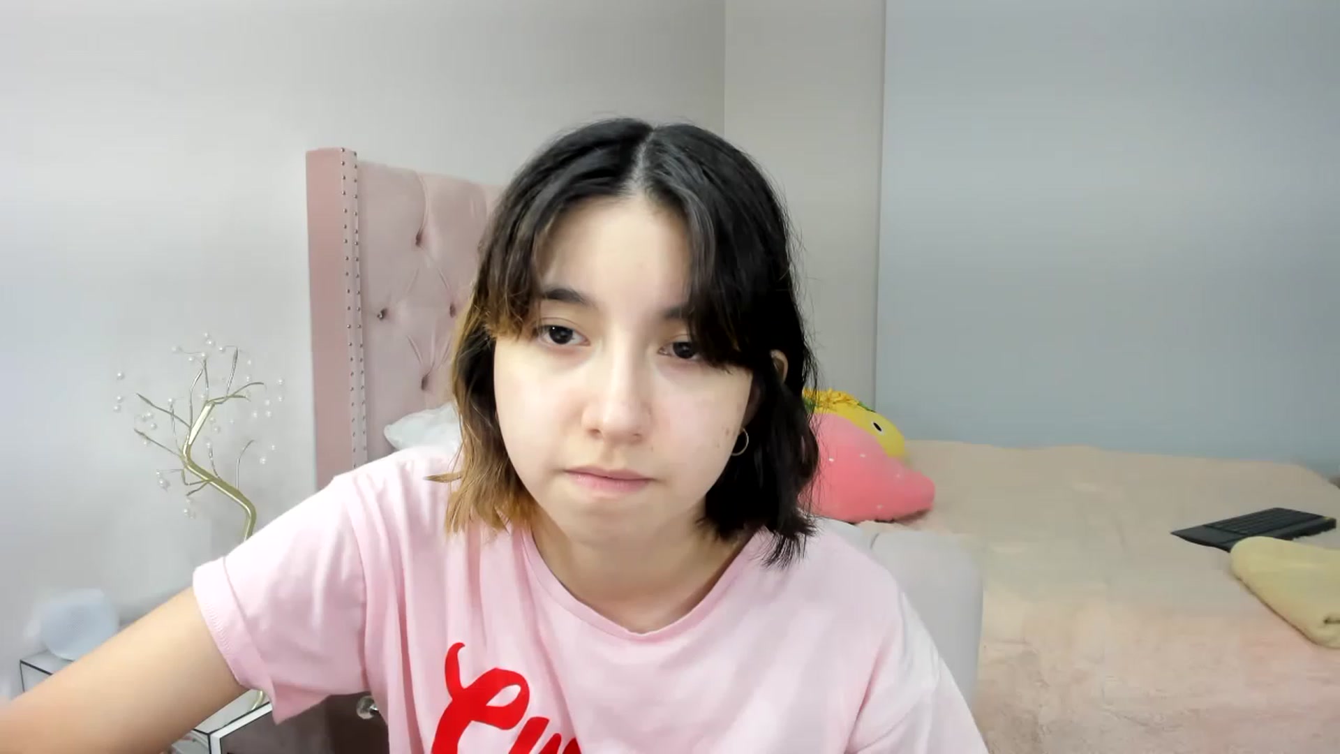 Gallery image thumbnail from Cherrycute666's myfreecams stream on, 11/18/2022, 11:03 image 1 of 20