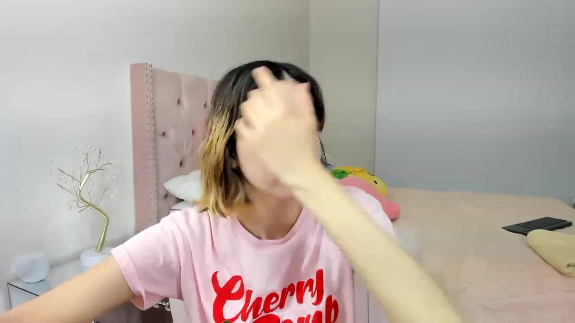 Gallery image thumbnail from Cherrycute666's myfreecams stream on, 11/18/2022, 11:03 image 5 of 20